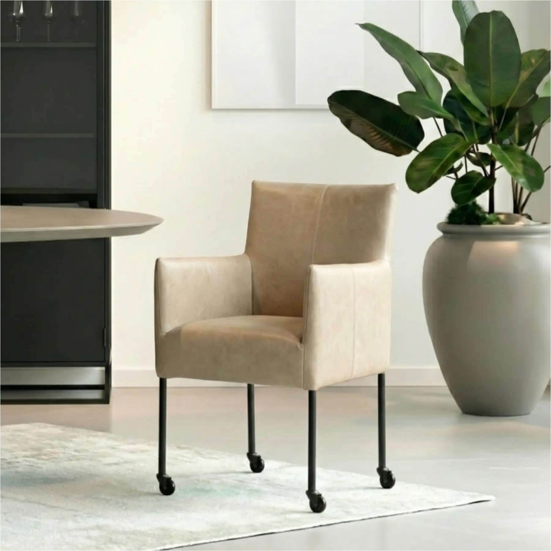 afbeelding van Leren eetkamerstoel Desire - Vintage Taupe (taupe/bruin) - Poten staal rond zwart