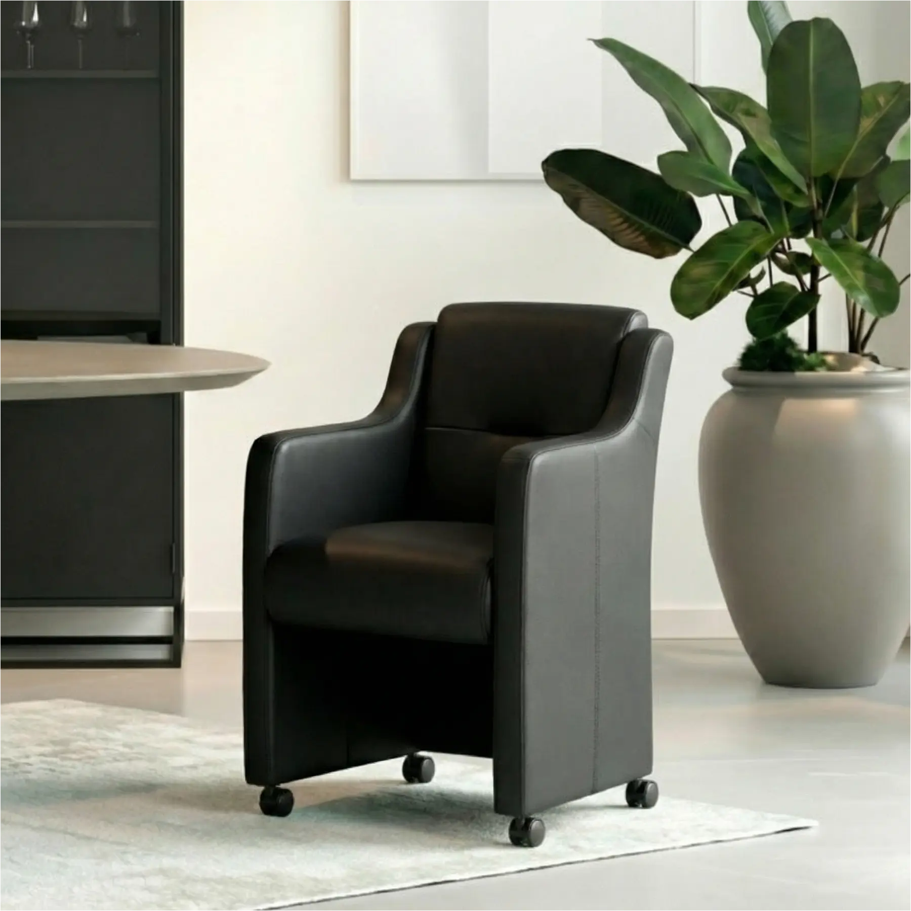 afbeelding van Leren eetkamerstoel Mass - Toledo Nero (zwart) - Met handgreep zwart