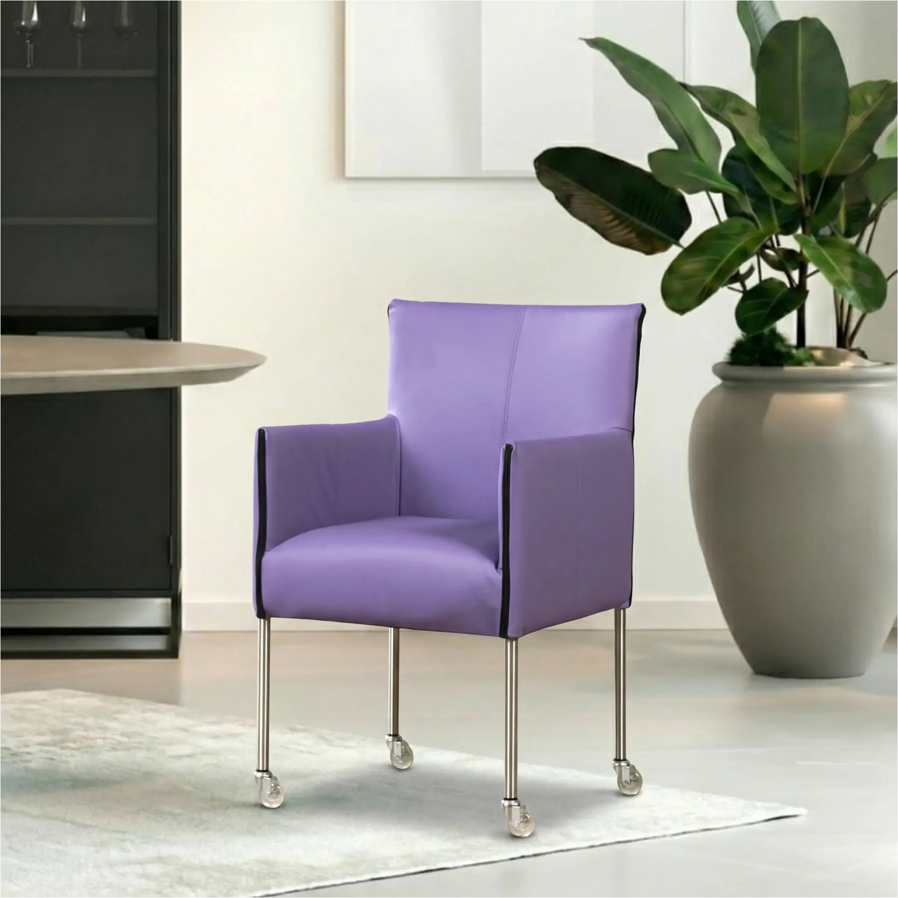 afbeelding van Leren eetkamerstoel More - Toledo Lila (lichtpaars) - Poten staal rond RVS