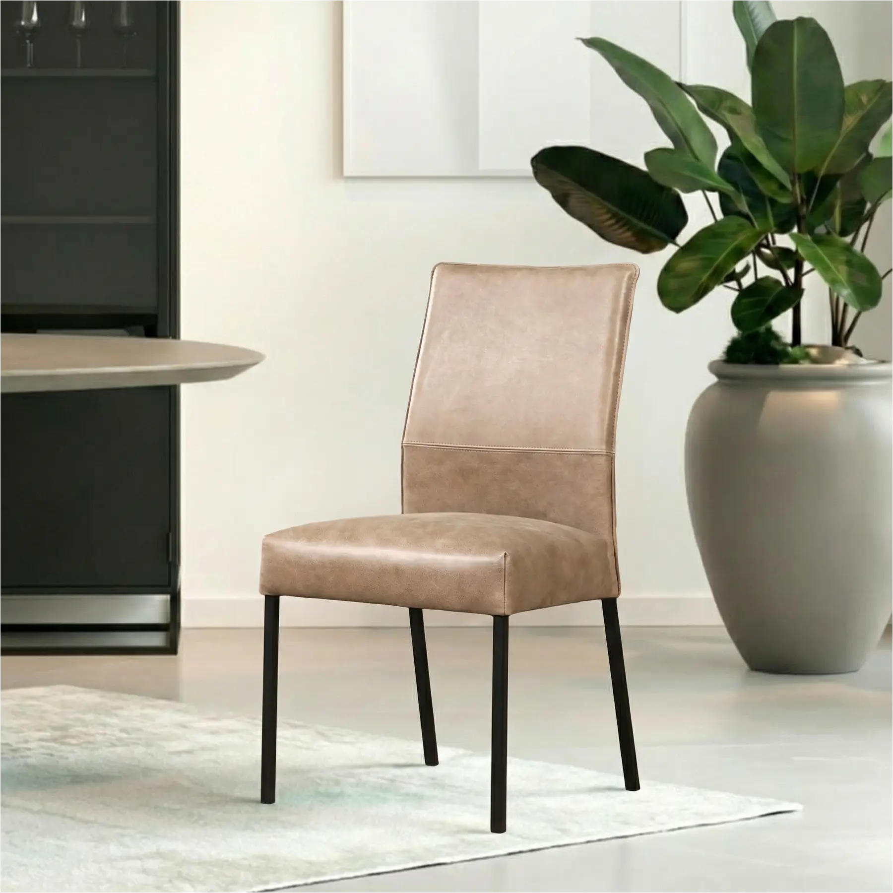 afbeelding van Leren eetkamerstoel Real - Vintage Taupe (taupe/bruin) - Poten staal vierkant zwart