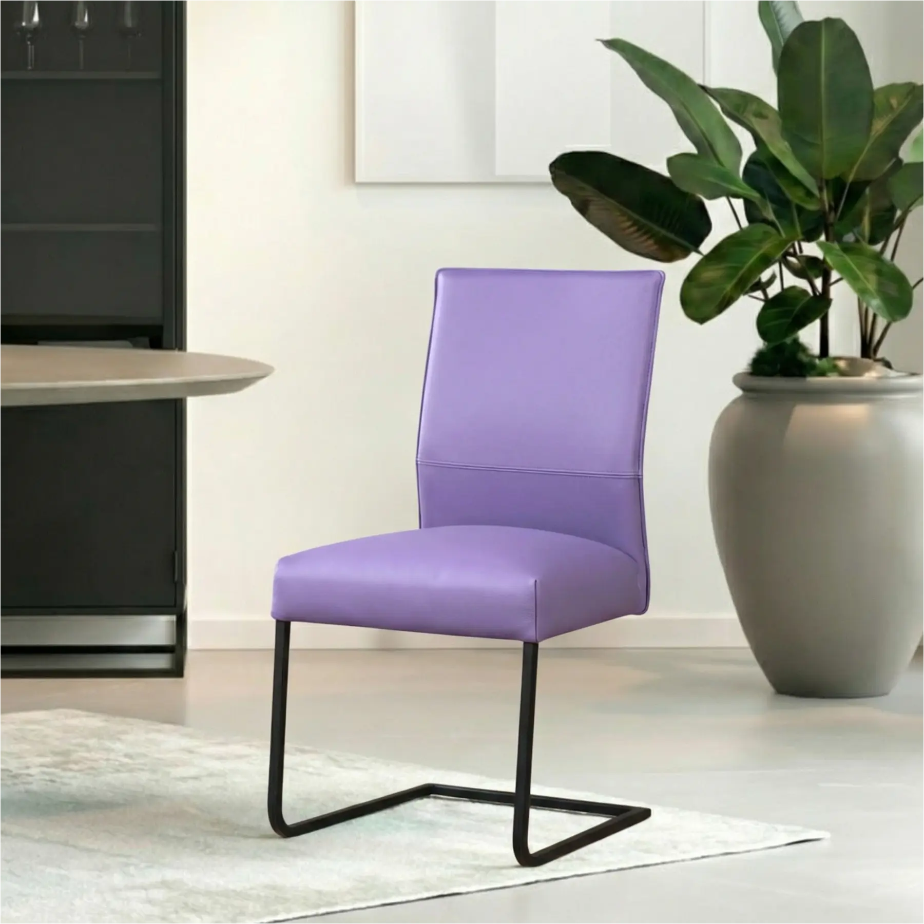 afbeelding van Leren eetkamerstoel Remix - Toledo Lila (lichtpaars) - Sledepoot staal vierkant zwart