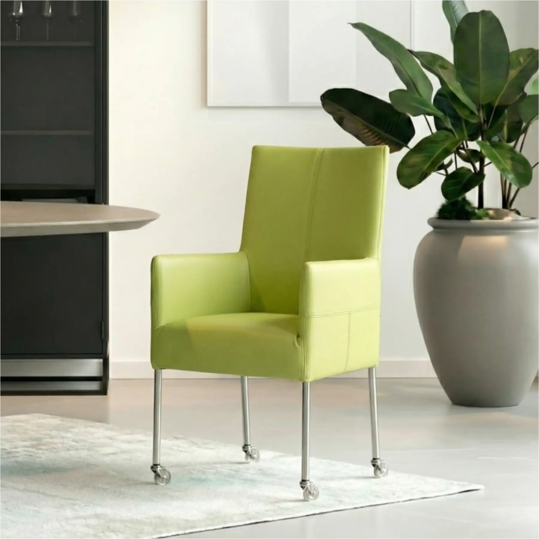 afbeelding van Leren eetkamerstoel Spark - Hermes Lime (felgroen) - Poten staal rond RVS