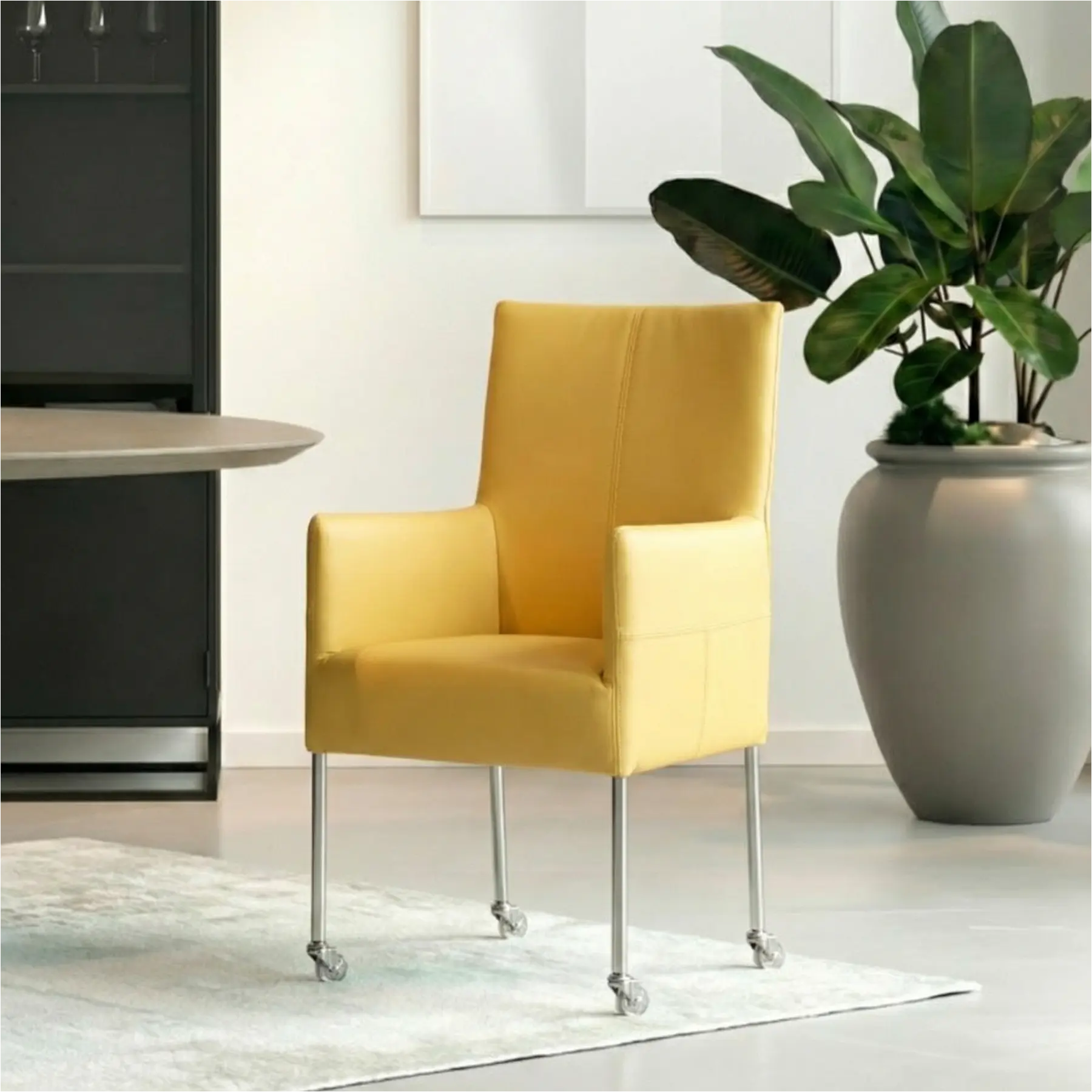 afbeelding van Leren eetkamerstoel Spark - Toledo Giallo (geel) - Poten staal rond RVS