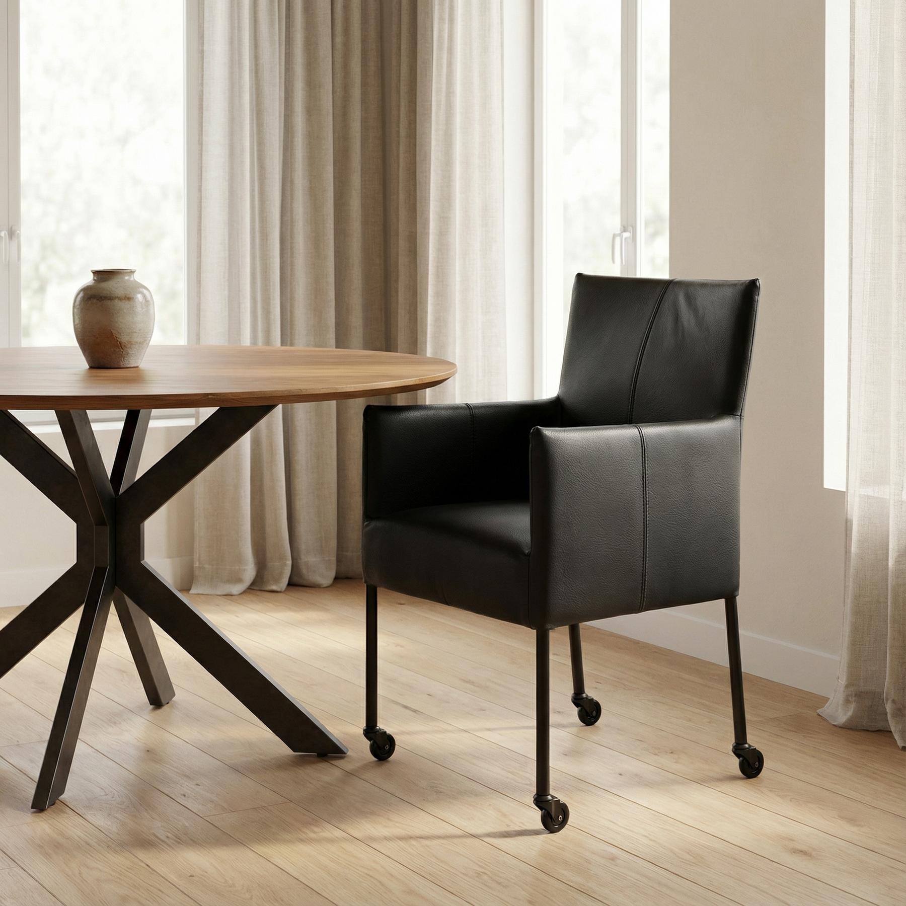 afbeelding van Leren eetkamerstoel Desire - Hermes Nero (zwart) - Poten staal rond zwart