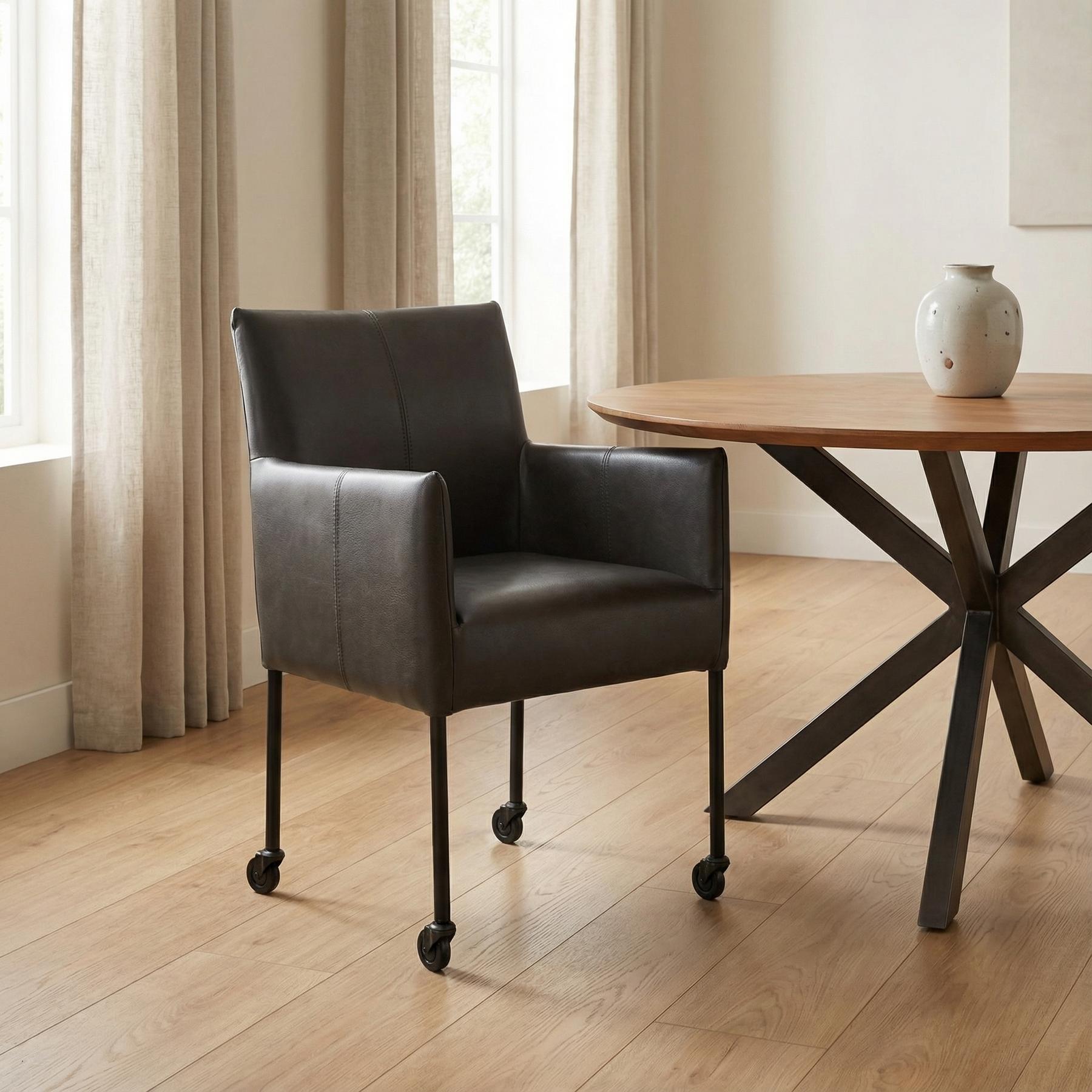 afbeelding van Leren eetkamerstoel Desire - Granada Graphite (donkergrijs) - Poten staal rond zwart