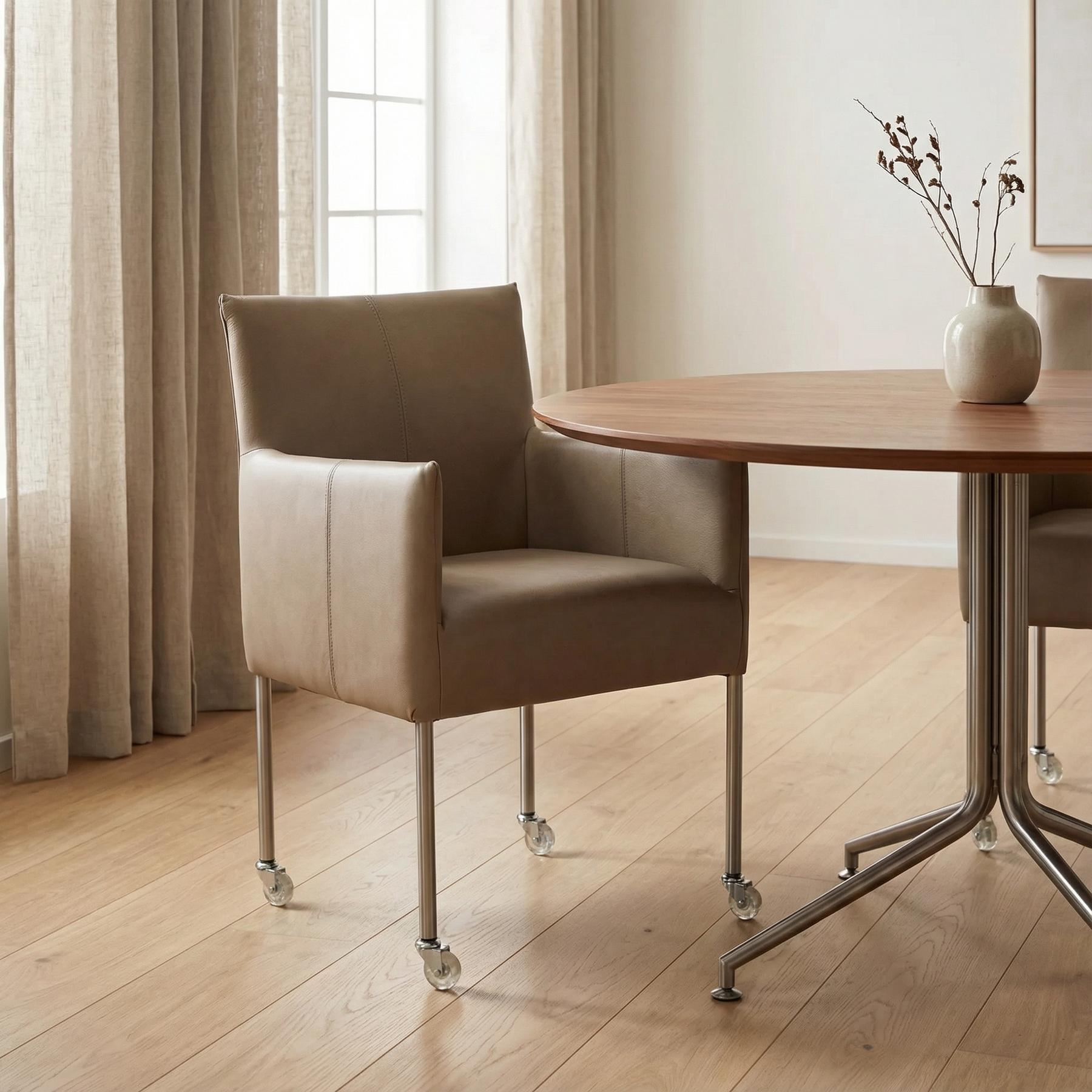 afbeelding van Leren eetkamerstoel Desire - Granada Taupe (taupe/bruin) - Poten staal rond RVS