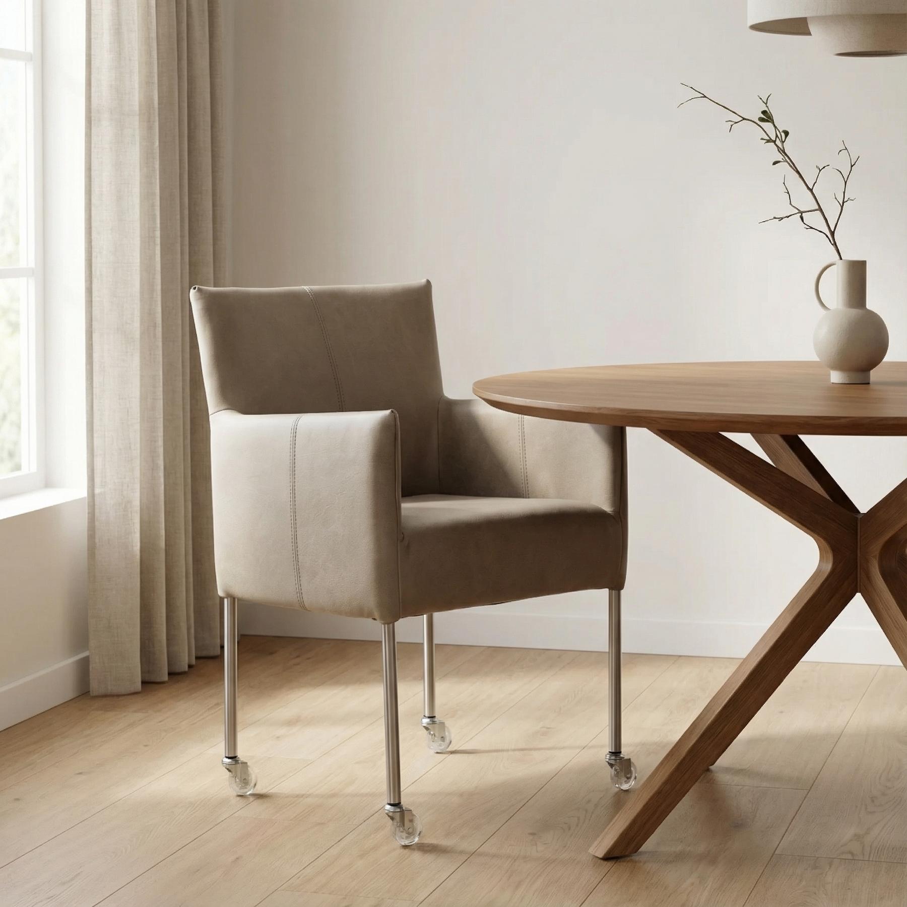 afbeelding van Leren eetkamerstoel Desire - Kenia Lightgrey (lichtgrijs) - Poten staal rond RVS