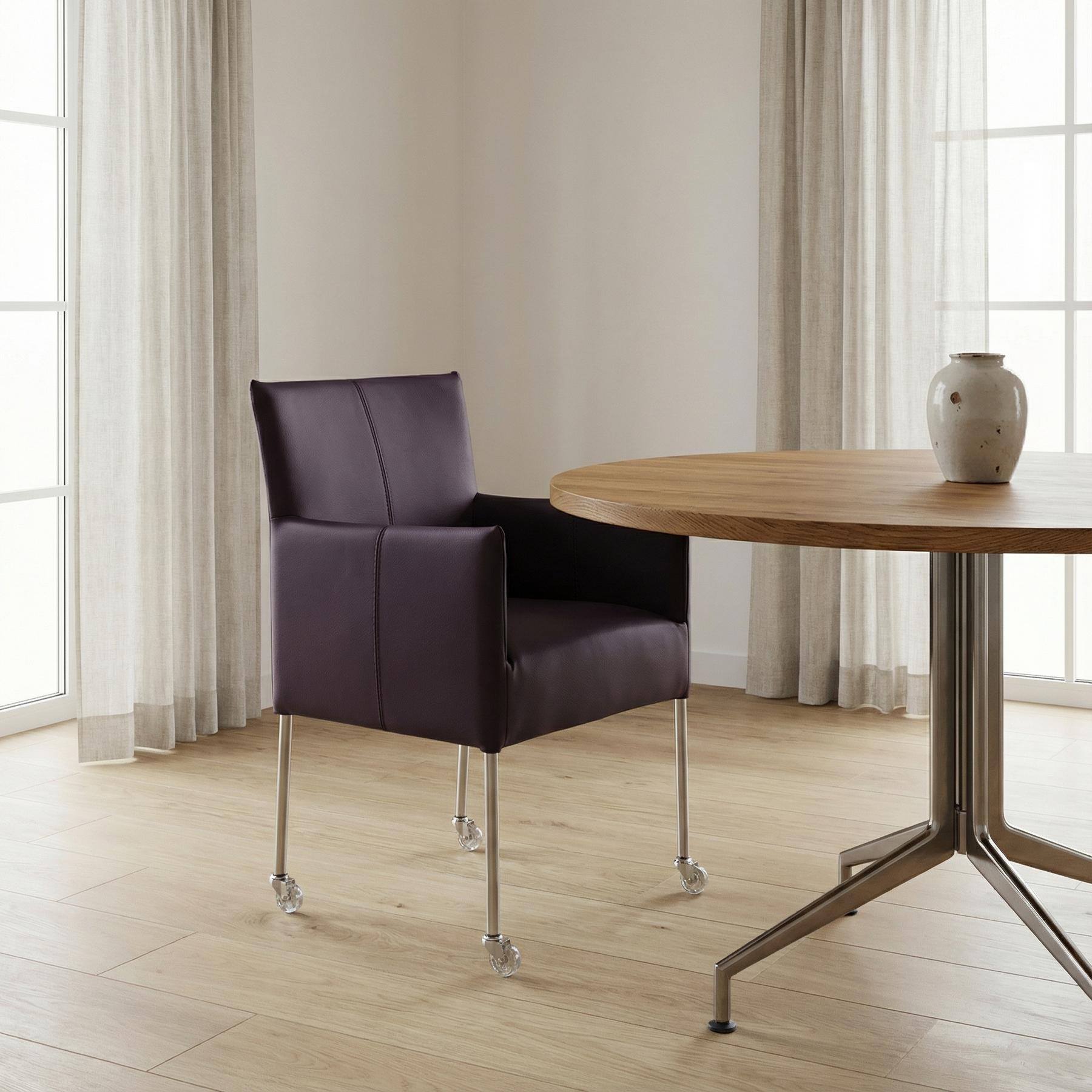 afbeelding van Leren eetkamerstoel Desire - Toledo Merlin (donkerpaars) - Poten staal rond RVS