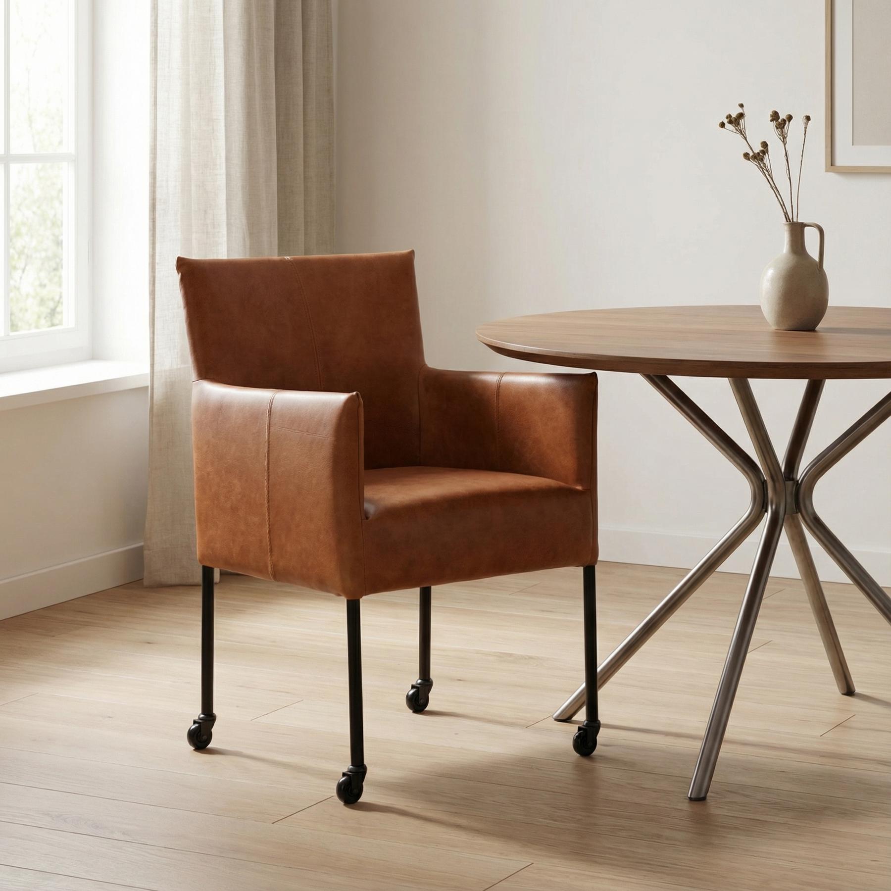 afbeelding van Leren eetkamerstoel Desire - Vintage Cognac (cognac) - Poten staal rond zwart