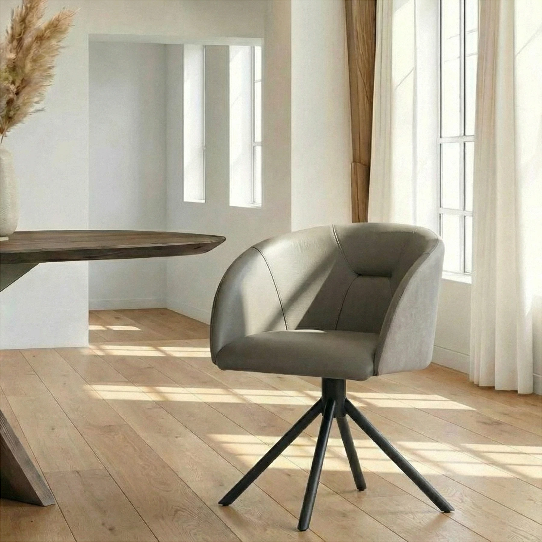 afbeelding van Leren draaibare eetkamerstoel Charm Duo - Kenia Lightgrey en Toledo Smog - Spinpoot staal rond zwart