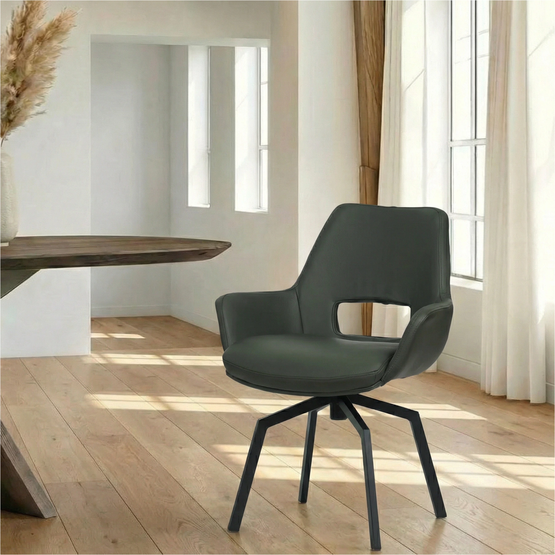 afbeelding van Leren draaibare eetkamerstoel Zippy - Toledo Verde (donkergroen) - Spinpoot staal vierkant zwart