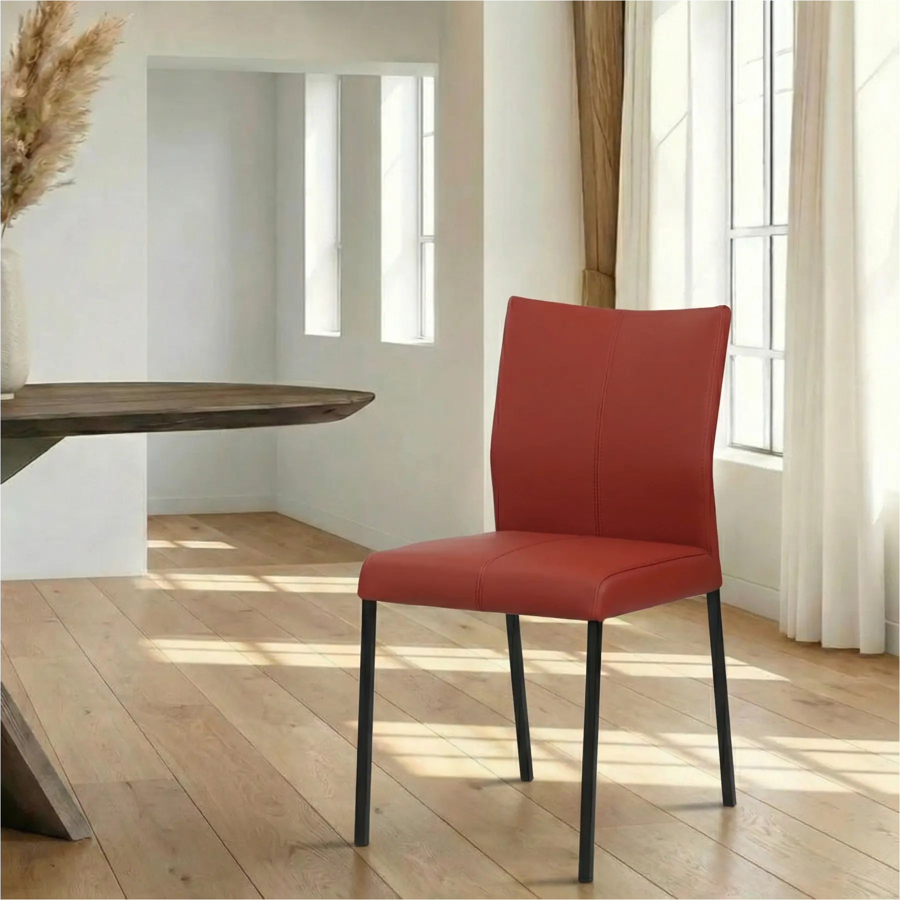 afbeelding van Leren eetkamerstoel Basic - Hermes Red (rood) - Poten staal vierkant zwart