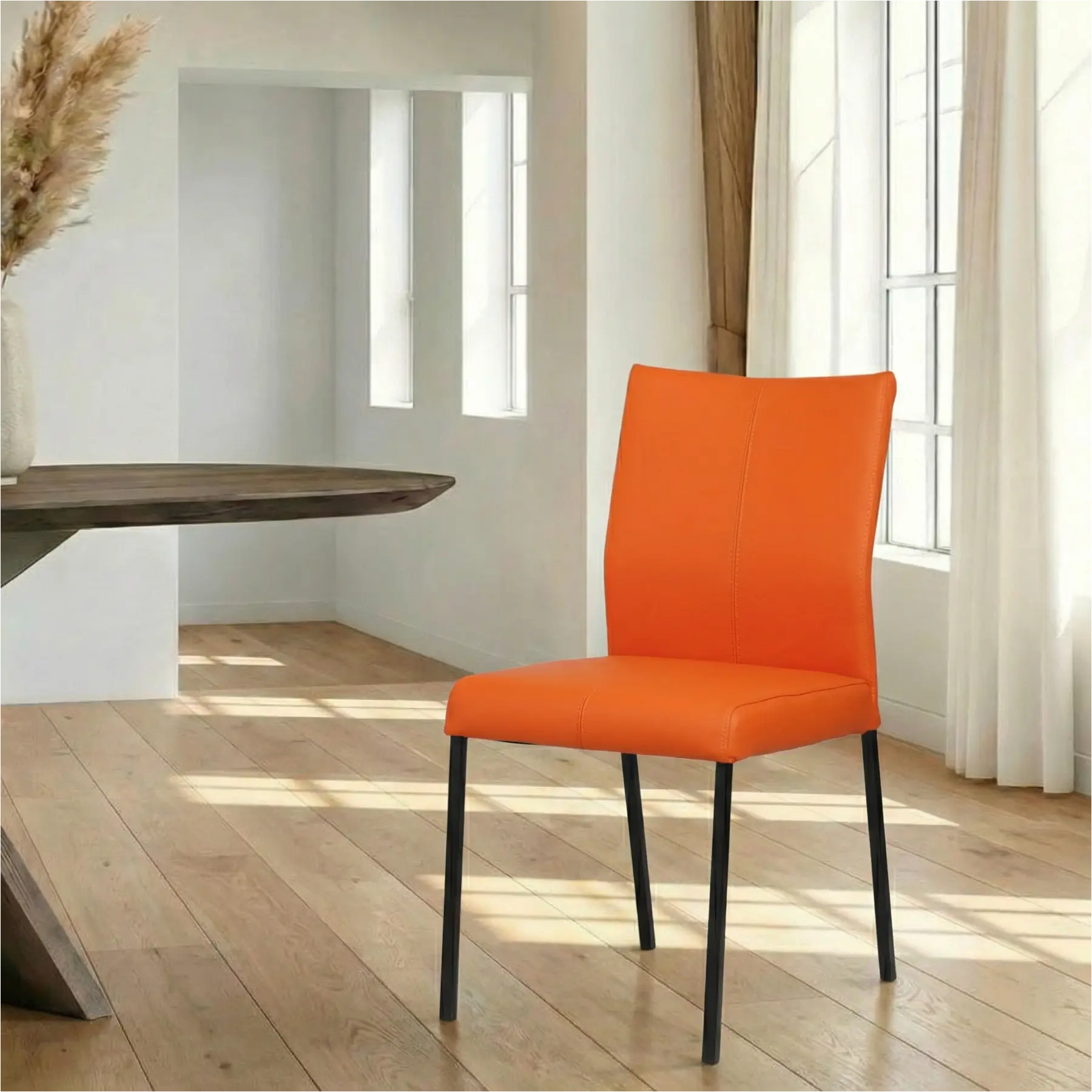 afbeelding van Leren eetkamerstoel Basic - Toledo Orange (oranje) - Poten staal vierkant zwart