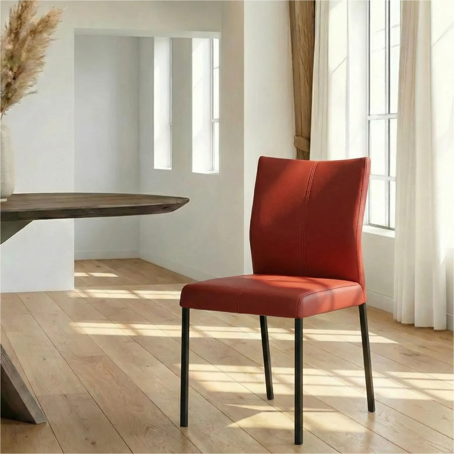 afbeelding van Leren eetkamerstoel Basic - Toledo Red (rood) - Poten staal vierkant zwart