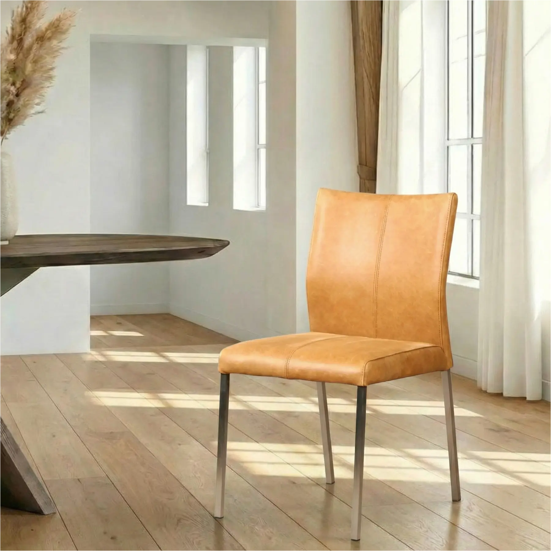 afbeelding van Leren eetkamerstoel Basic - Vintage Cognac (cognac) - Poten staal vierkant RVS