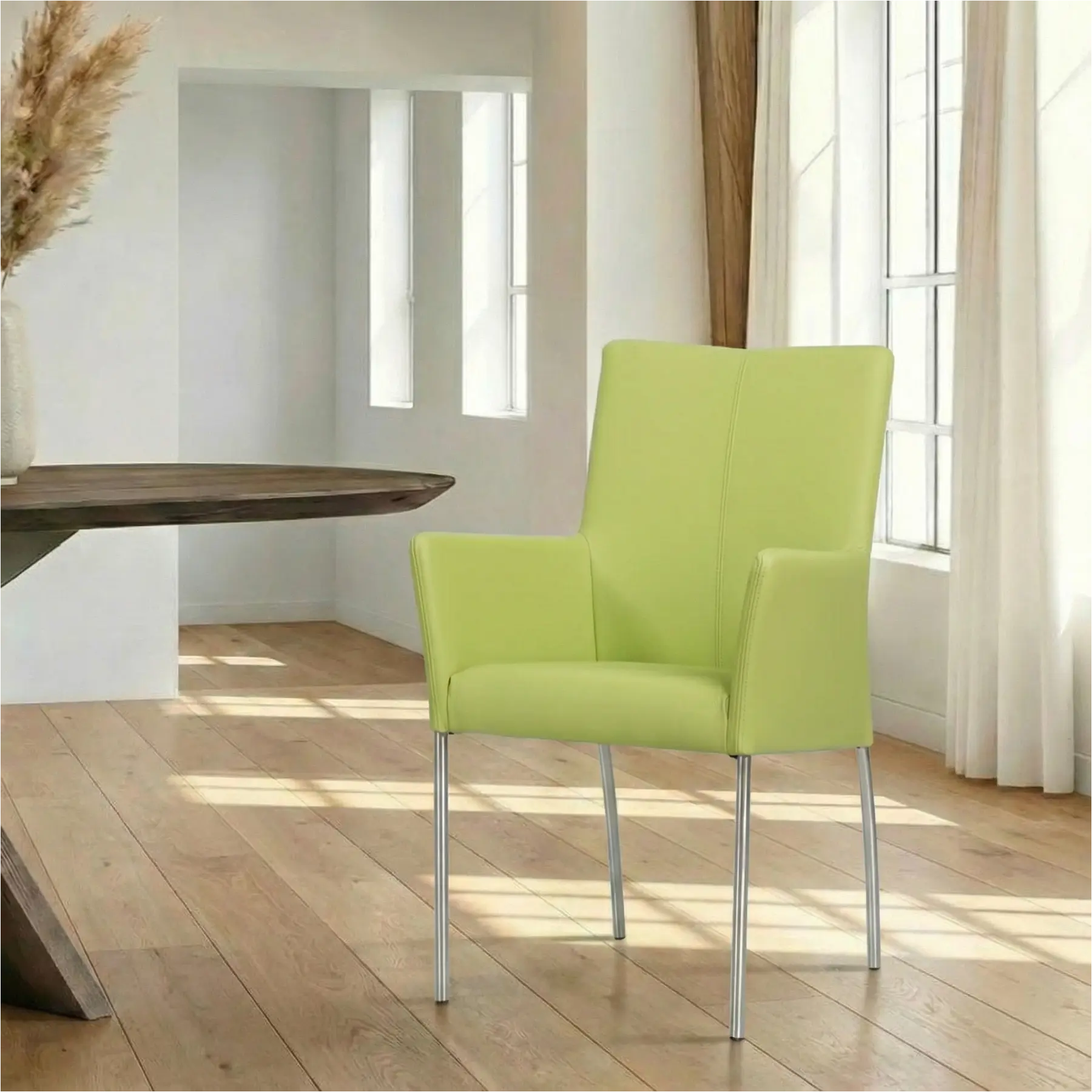 afbeelding van Leren eetkamerstoel Comfort met armleuning - Hermes Lime (felgroen) - Poten staal rond RVS