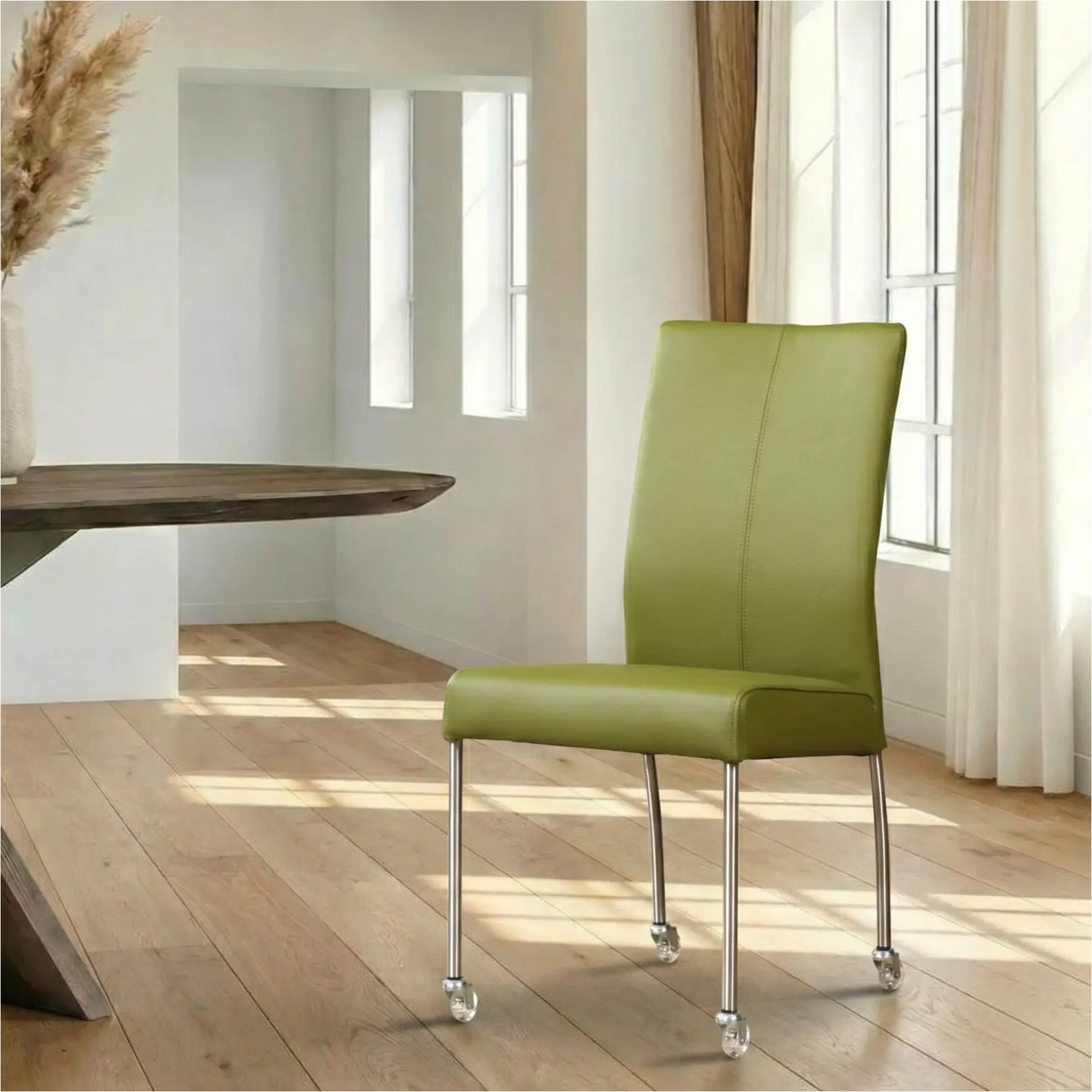 afbeelding van Leren eetkamerstoel Comfort met wieltjes