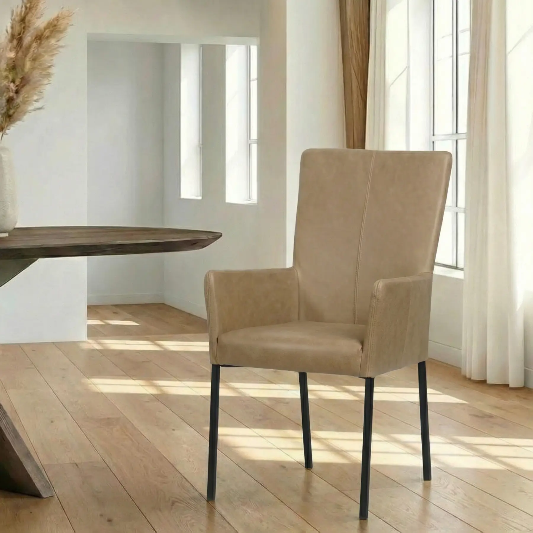 afbeelding van Leren eetkamerstoel Daily met armleuning - Vintage Taupe (taupe/bruin) - Poten staal vierkant zwart