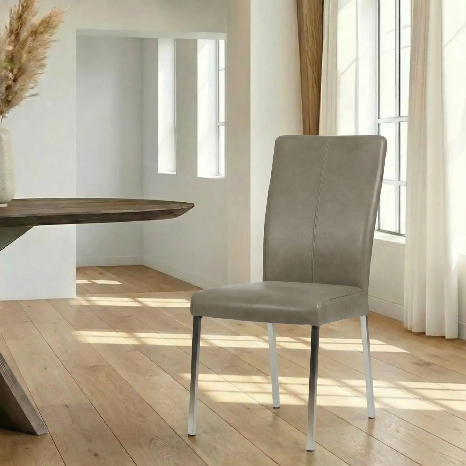 afbeelding van Leren eetkamerstoel Daily - Vintage Stone (grijs) - Poten staal vierkant RVS