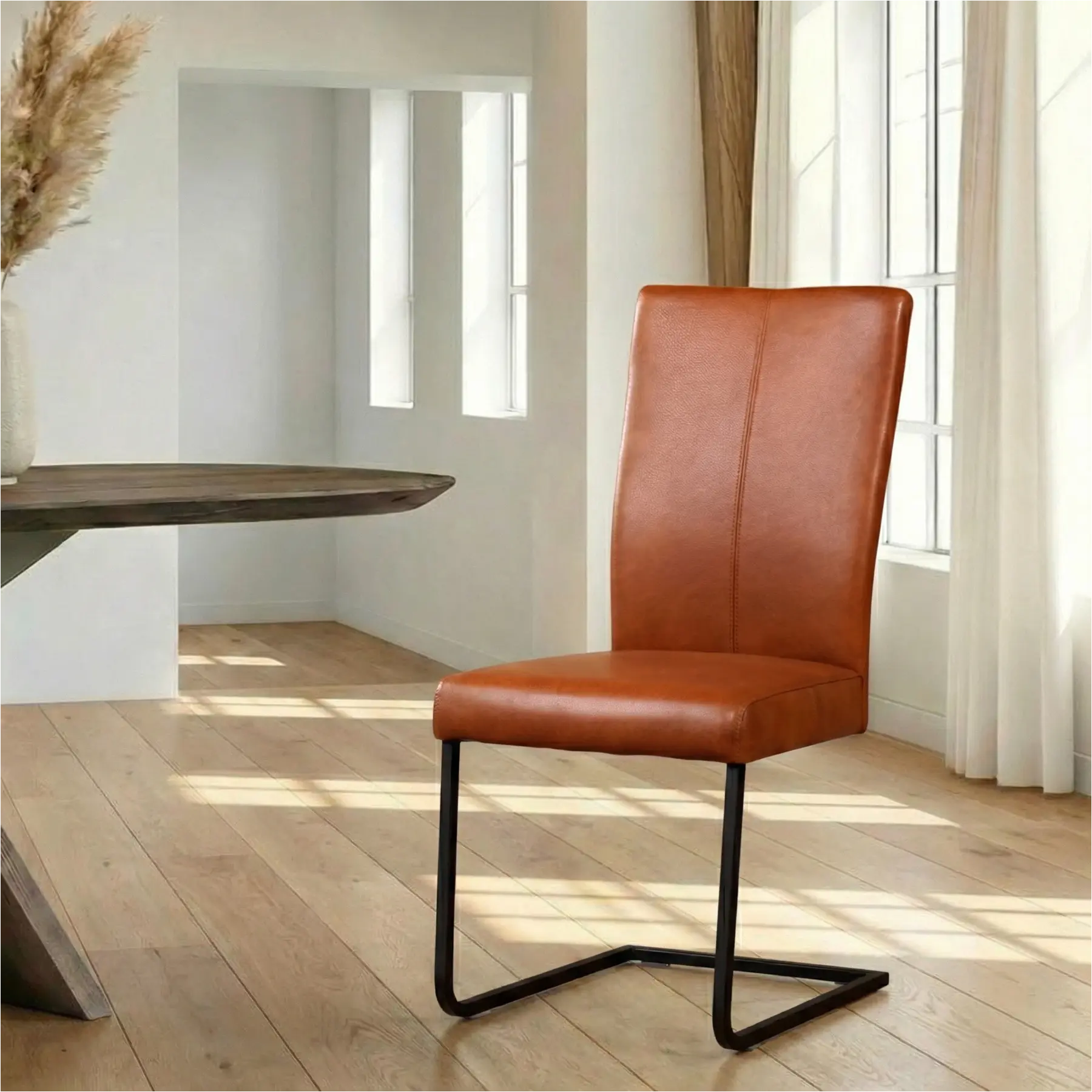 afbeelding van Leren eetkamerstoel Dare