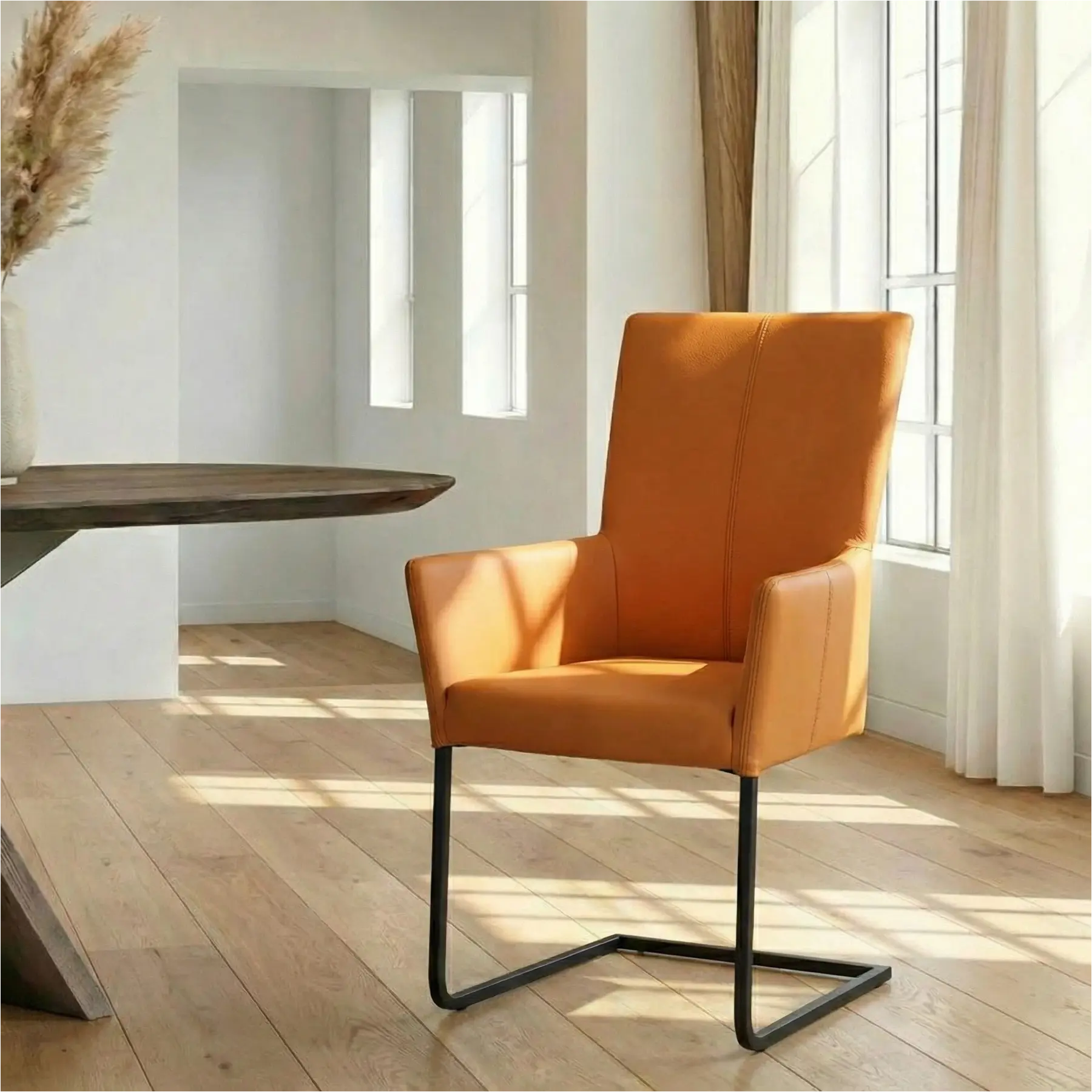 afbeelding van Leren eetkamerstoel Dare met armleuning