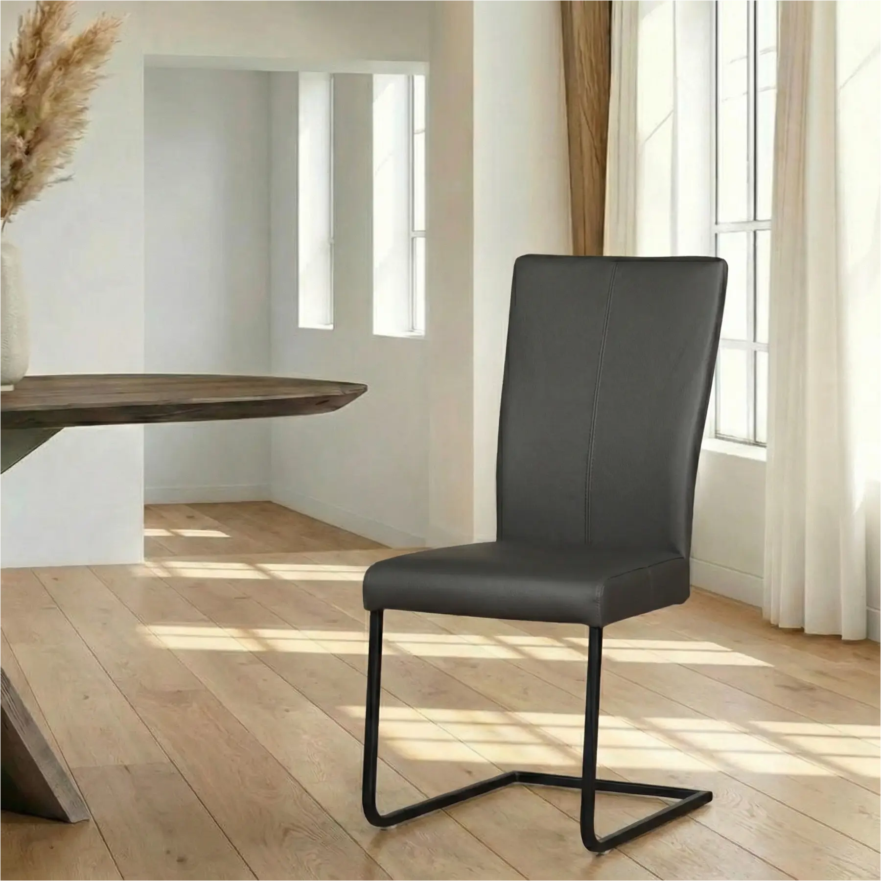 afbeelding van Leren eetkamerstoel Dare - Toledo Antracite (donkergrijs) - Sledepoot staal vierkant zwart