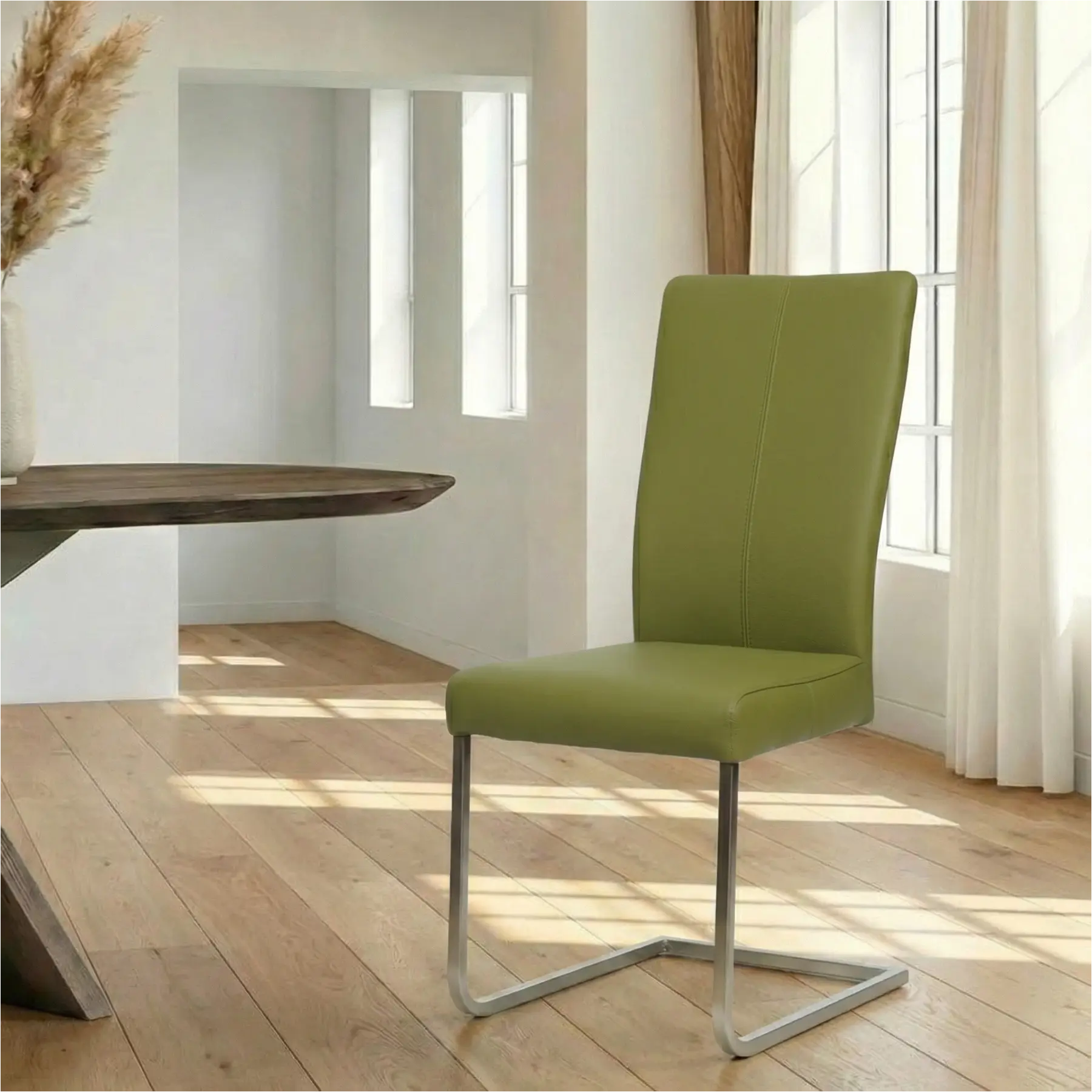 afbeelding van Leren eetkamerstoel Dare - Toledo Apple Green (groen) - Sledepoot staal vierkant RVS