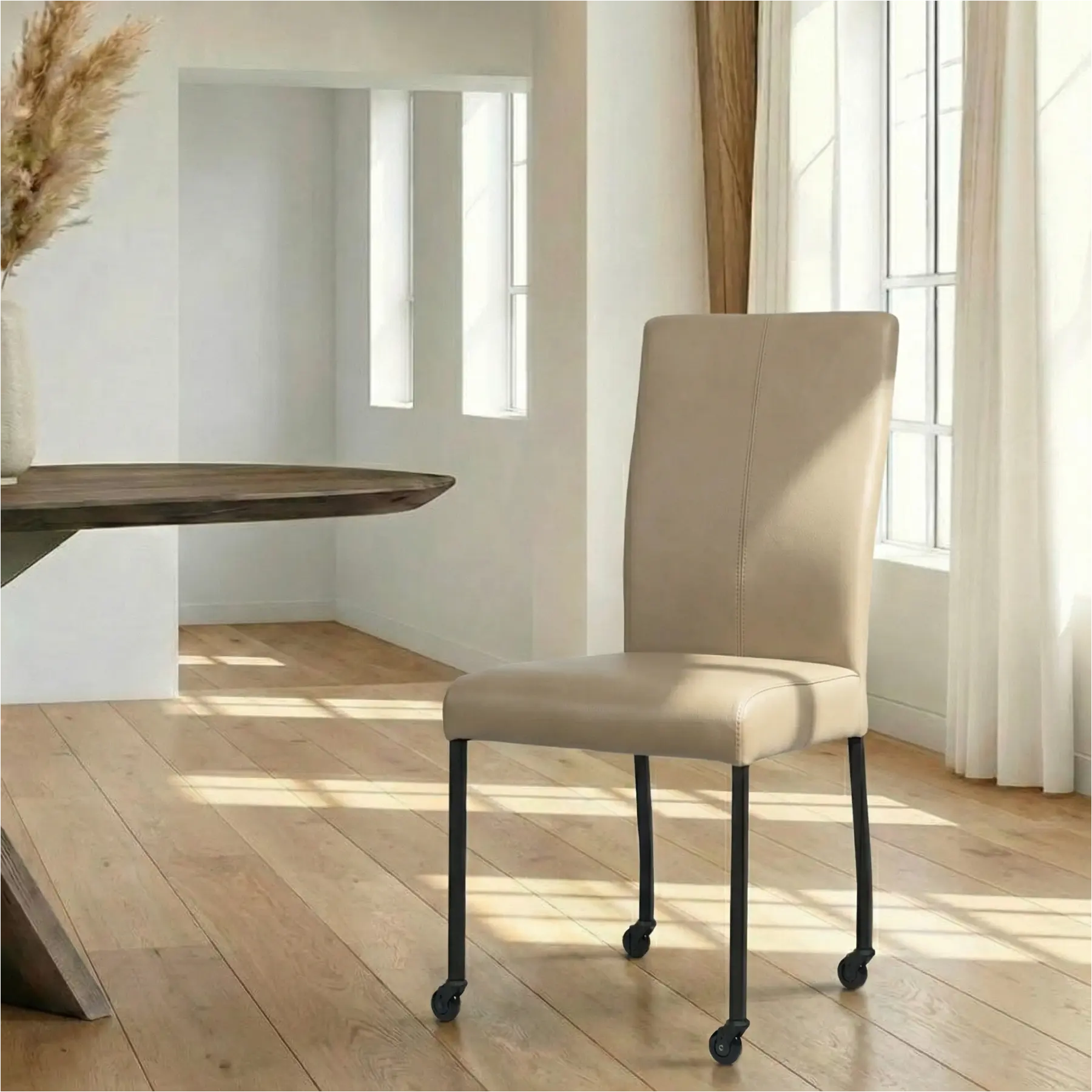 afbeelding van Leren eetkamerstoel Deal - Granada Taupe (taupe/bruin) - Poten staal vierkant zwart