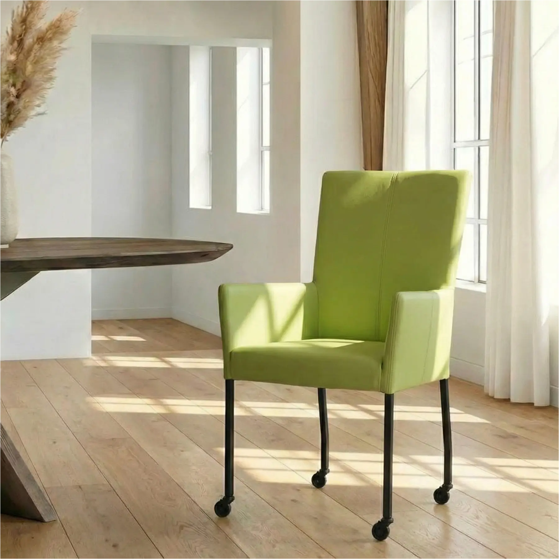 afbeelding van Leren eetkamerstoel Deal met armleuning - Hermes Lime (felgroen) - Poten staal vierkant zwart