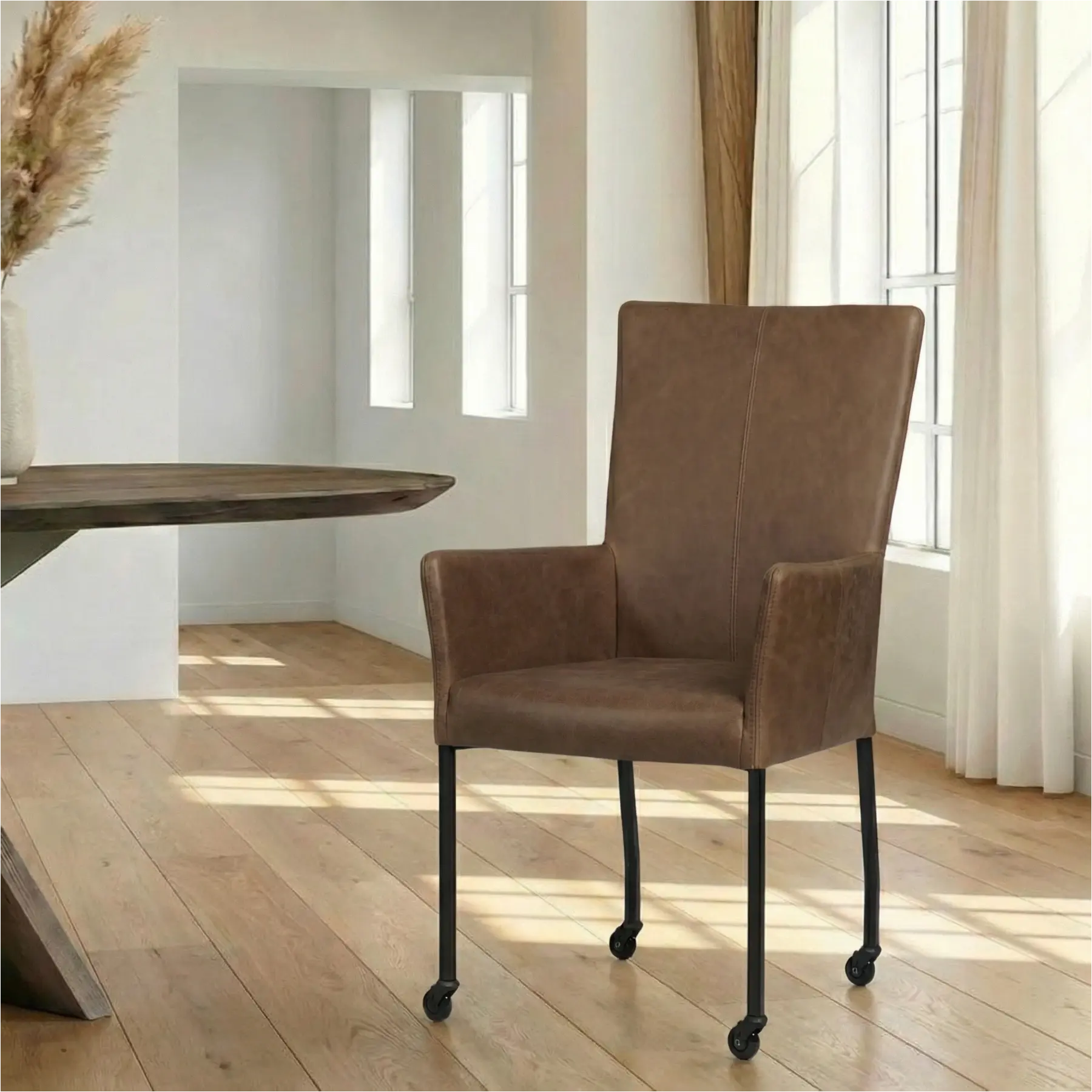 afbeelding van Leren eetkamerstoel Deal met armleuning - Vintage Brown (bruin) - Poten staal vierkant zwart