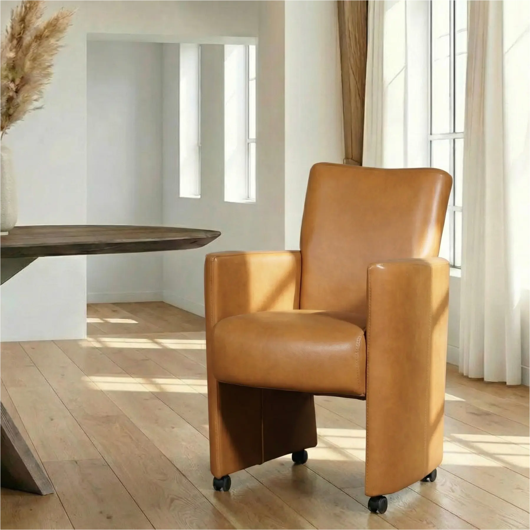 afbeelding van Leren eetkamerstoel Elegant - Granada Sahara (cognac) - Zonder handgreep