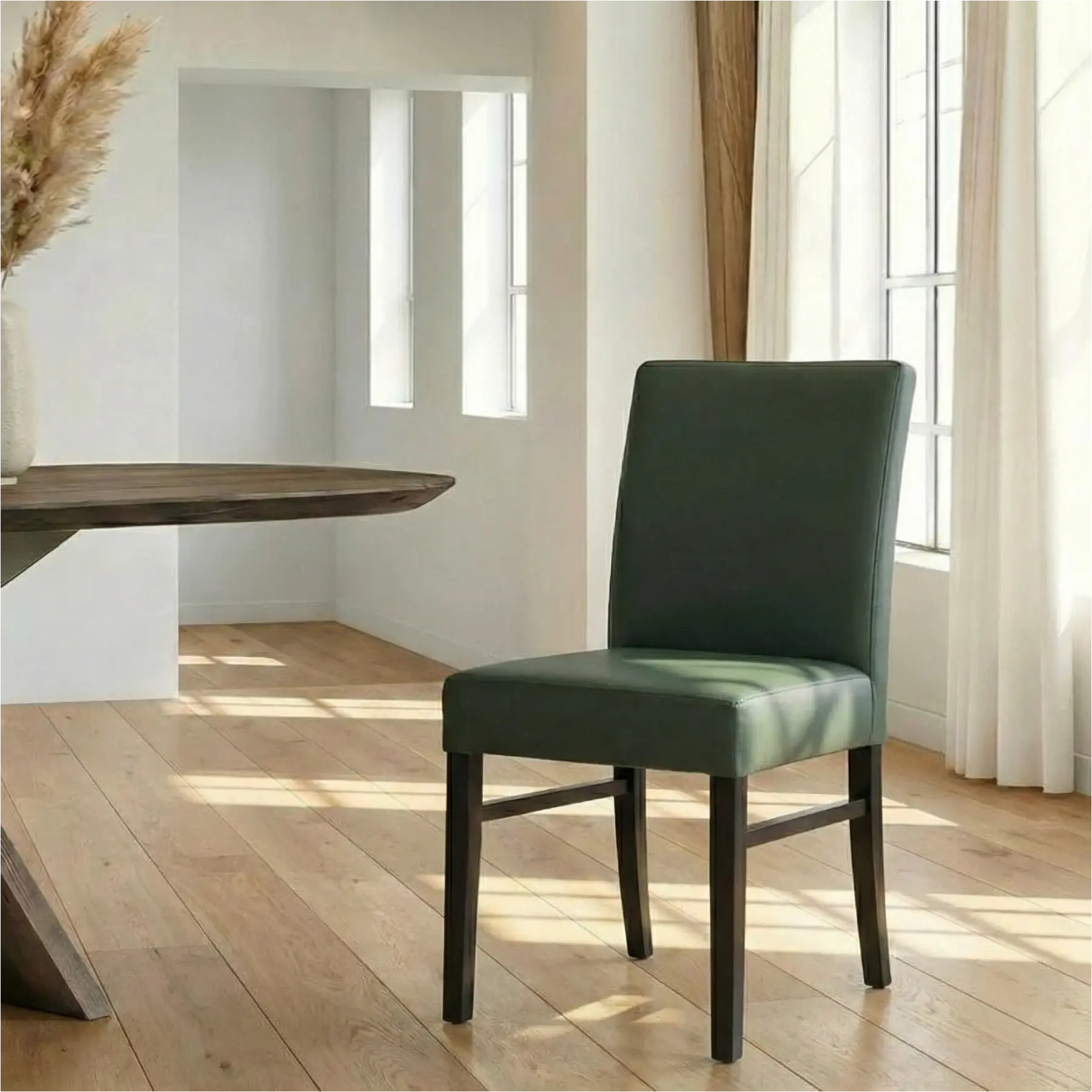 afbeelding van Leren eetkamerstoel Hold - Hermes Verde (donkergroen) - Poten hout zwart