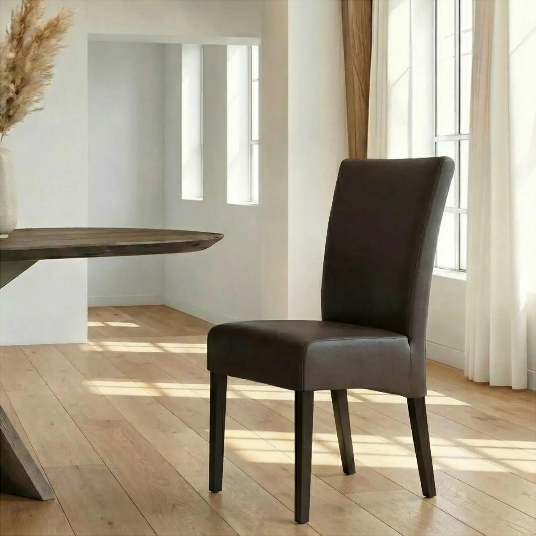 afbeelding van Leren eetkamerstoel Just - Hermes Caffe (donkerbruin) - Poten hout zwart