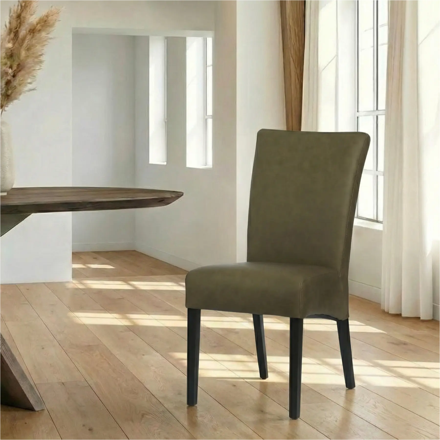 afbeelding van Leren eetkamerstoel Just - Rancho Green (olijf/groen) - Poten hout zwart