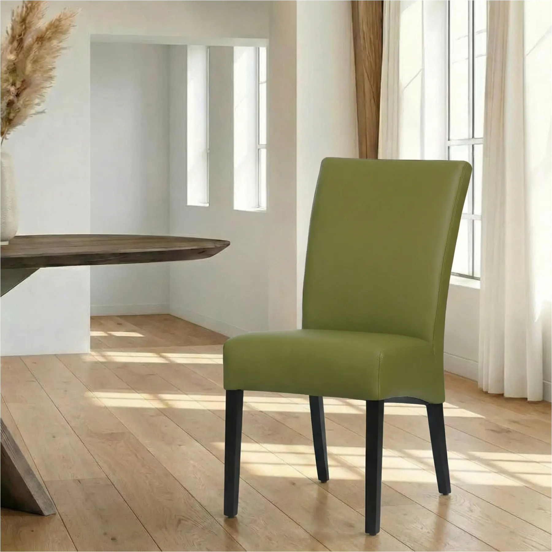 afbeelding van Leren eetkamerstoel Just - Toledo Apple Green (groen) - Poten hout zwart