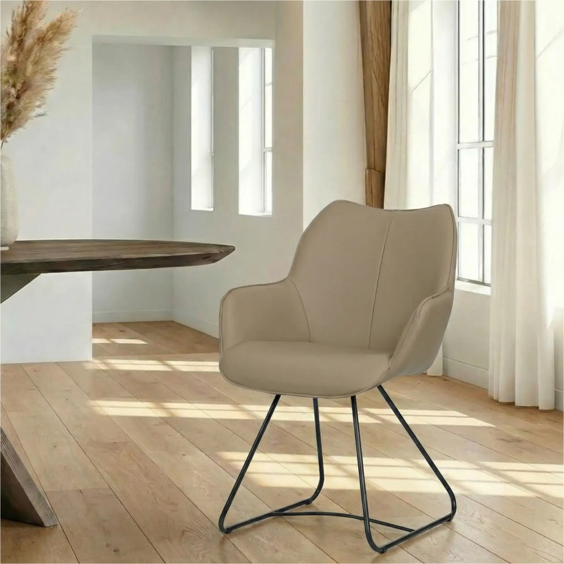 afbeelding van Leren eetkamerstoel Magic - Hermes Mocca (taupe/bruin) - U-poot staal rond zwart