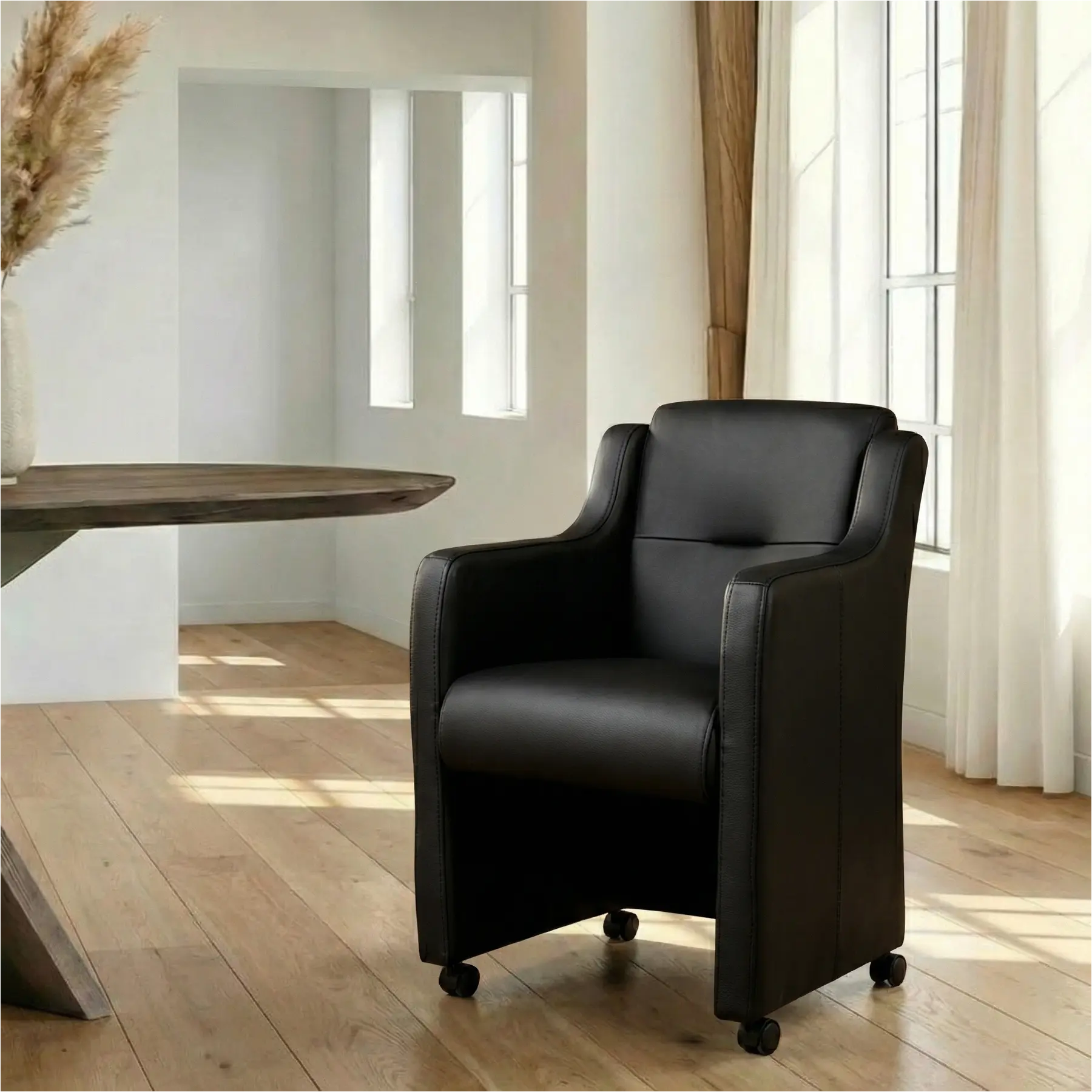 afbeelding van Leren eetkamerstoel Mass - Toledo Nero (zwart) - Met handgreep RVS