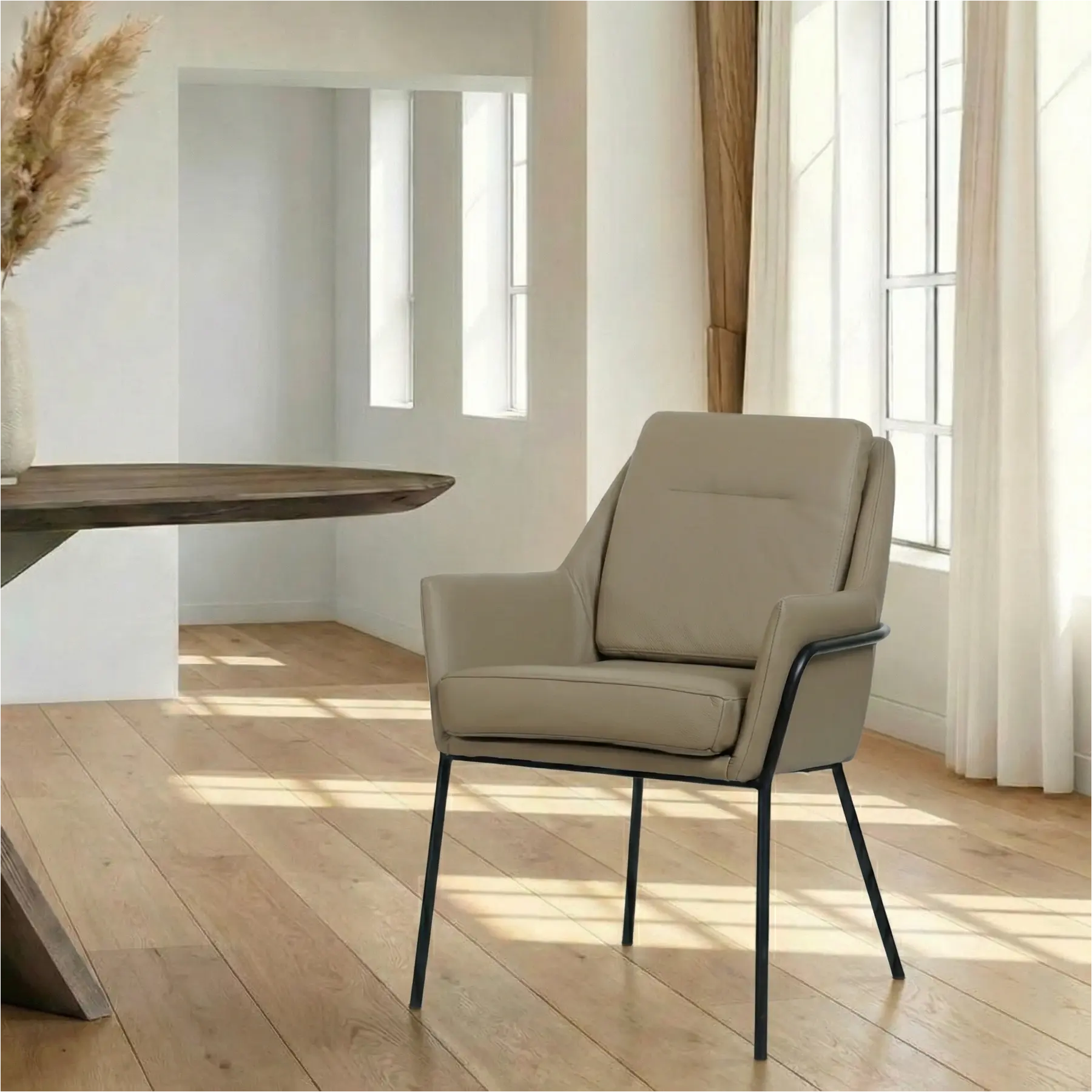 afbeelding van Leren eetkamerstoel Mix - Toledo Mocca (taupe/bruin) - Poten staal rond zwart