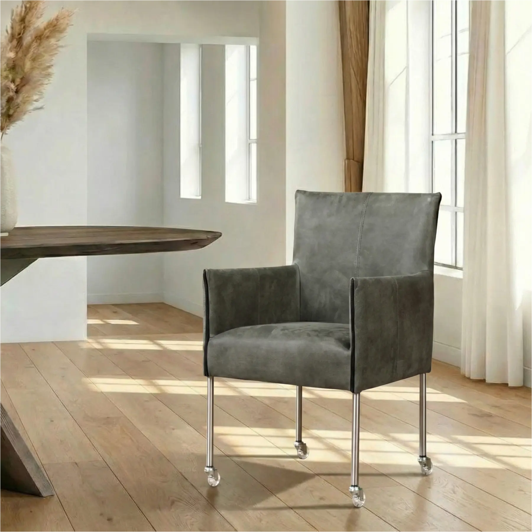 afbeelding van Leren eetkamerstoel More - Kenia Antracite (grijs) - Poten staal rond RVS