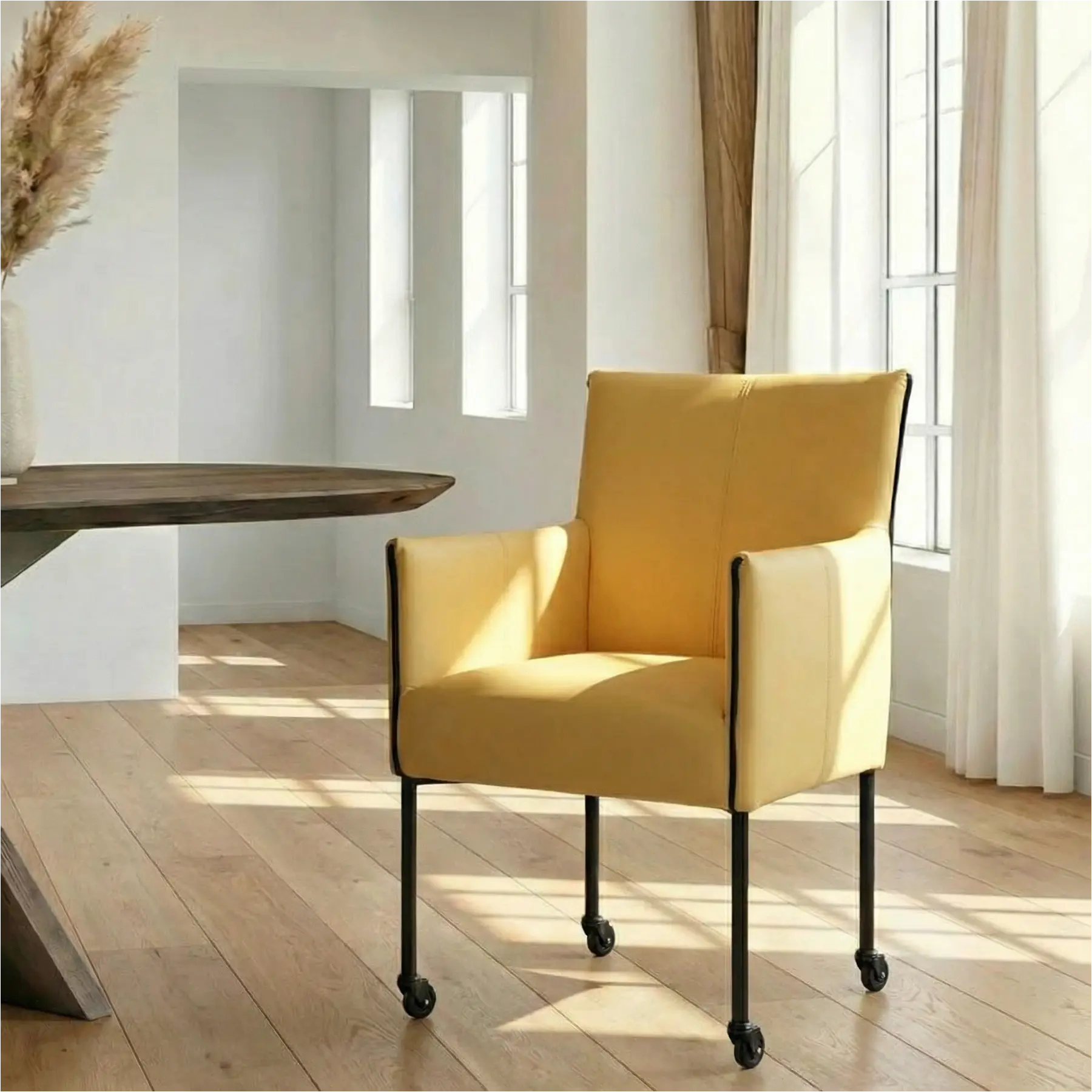 afbeelding van Leren eetkamerstoel More - Toledo Dessert (geel) - Poten staal rond zwart