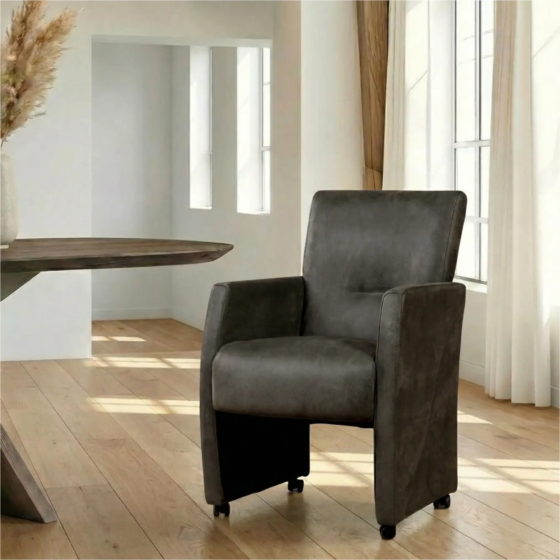 afbeelding van Leren eetkamerstoel Pleasure - Kenia Antracite (grijs) - Met handgreep RVS