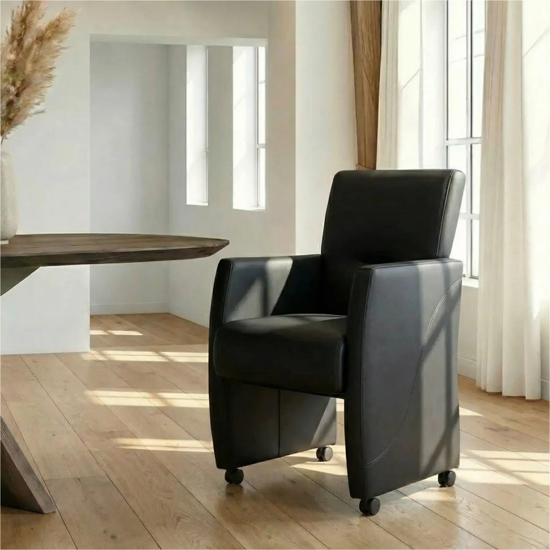 afbeelding van Leren eetkamerstoel Pleasure - Toledo Pacific (donkerblauw) - Met handgreep RVS