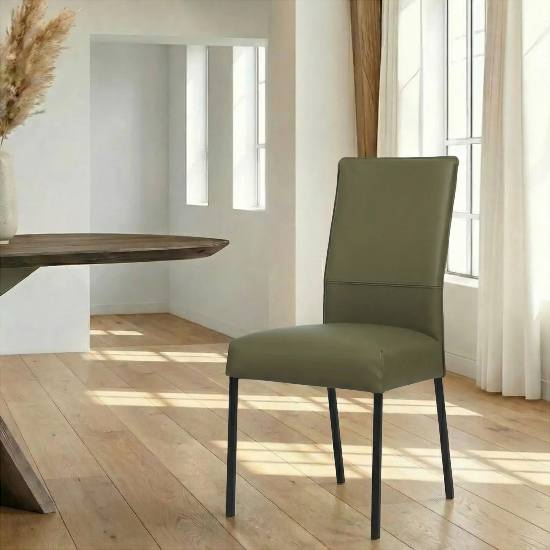 afbeelding van Leren eetkamerstoel Real - Toledo Olive (olijf/goen) - Poten staal vierkant zwart