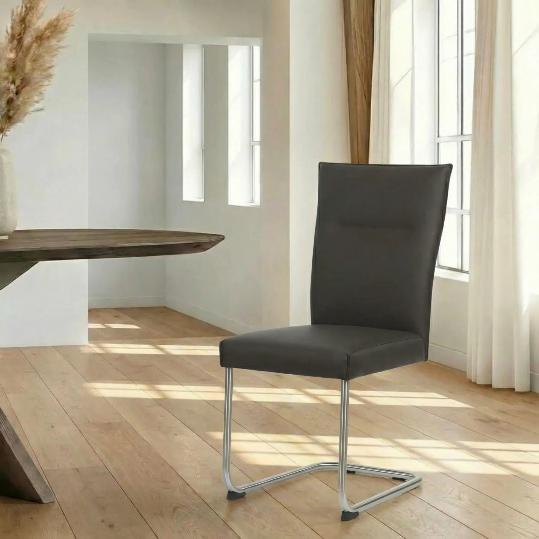 afbeelding van Leren eetkamerstoel Retro - Toledo Caffe (donkerbruin) - Sledepoot staal rond RVS