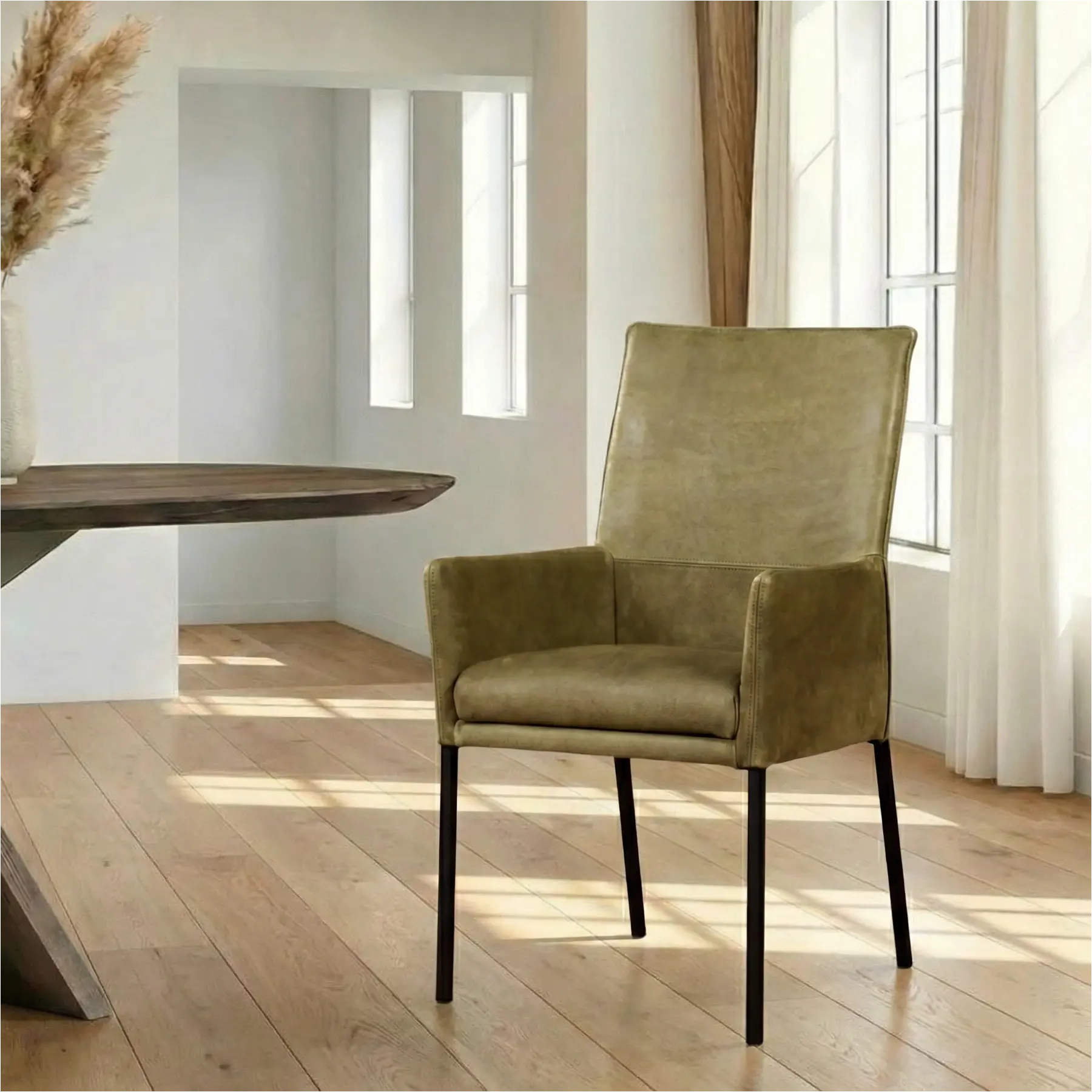 afbeelding van Leren eetkamerstoel Royal - Kenia Olive (olijf) - Poten staal vierkant zwart