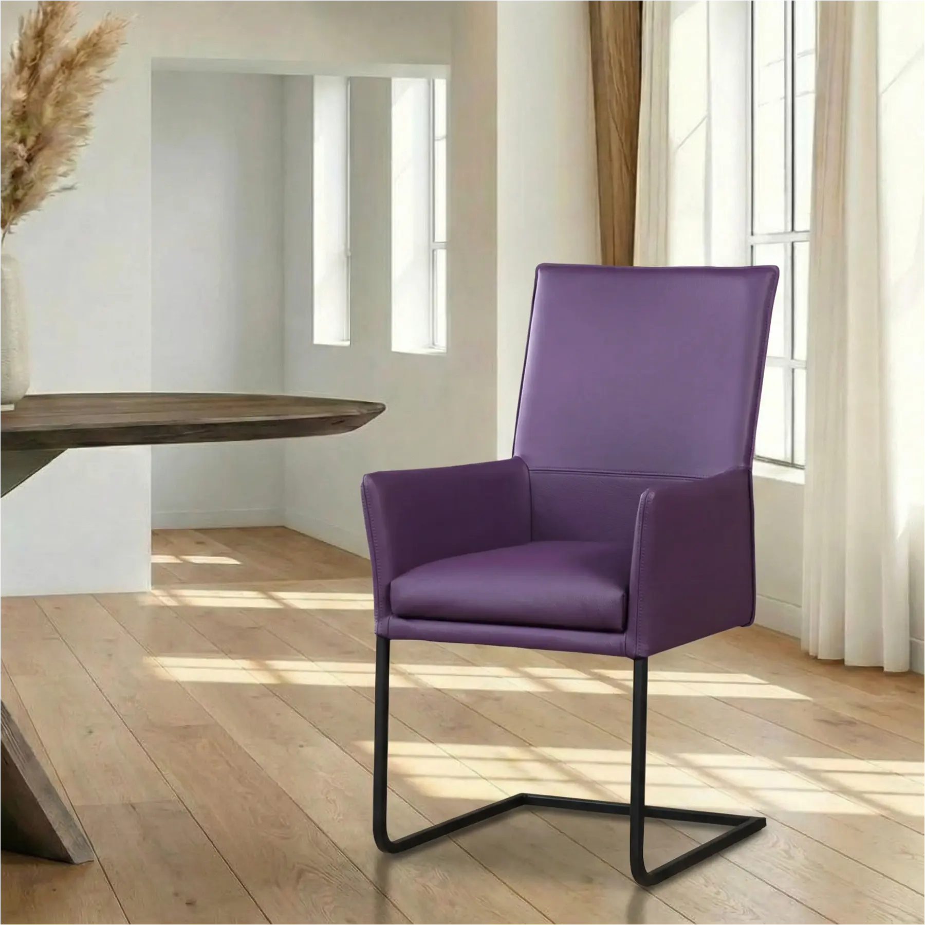 afbeelding van Leren eetkamerstoel Ruler - Toledo Aubergine (paars) - Sledepoot staal vierkant zwart