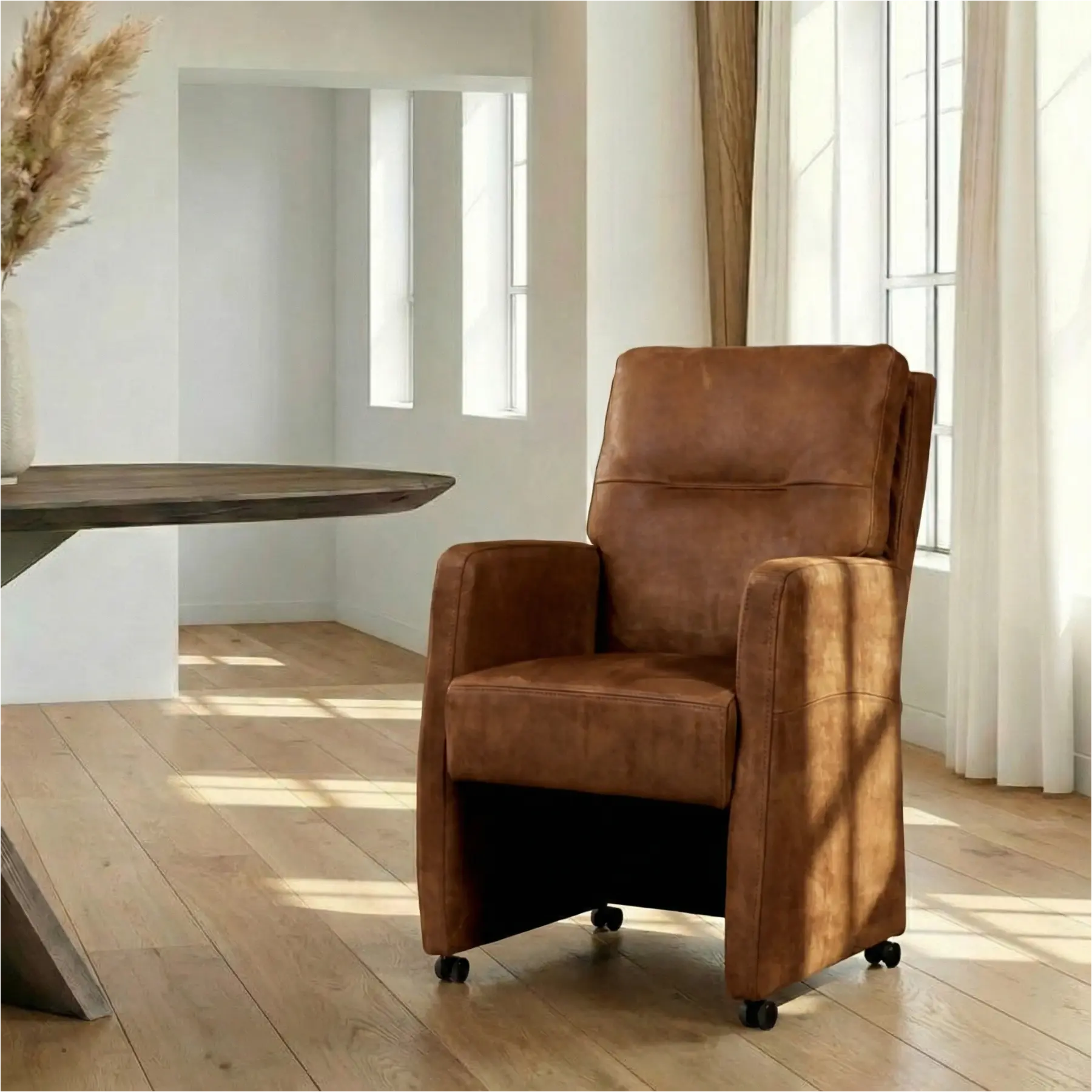 afbeelding van Leren eetkamerstoel Sharp - Kenia Brown (bruin) - Met handgreep RVS