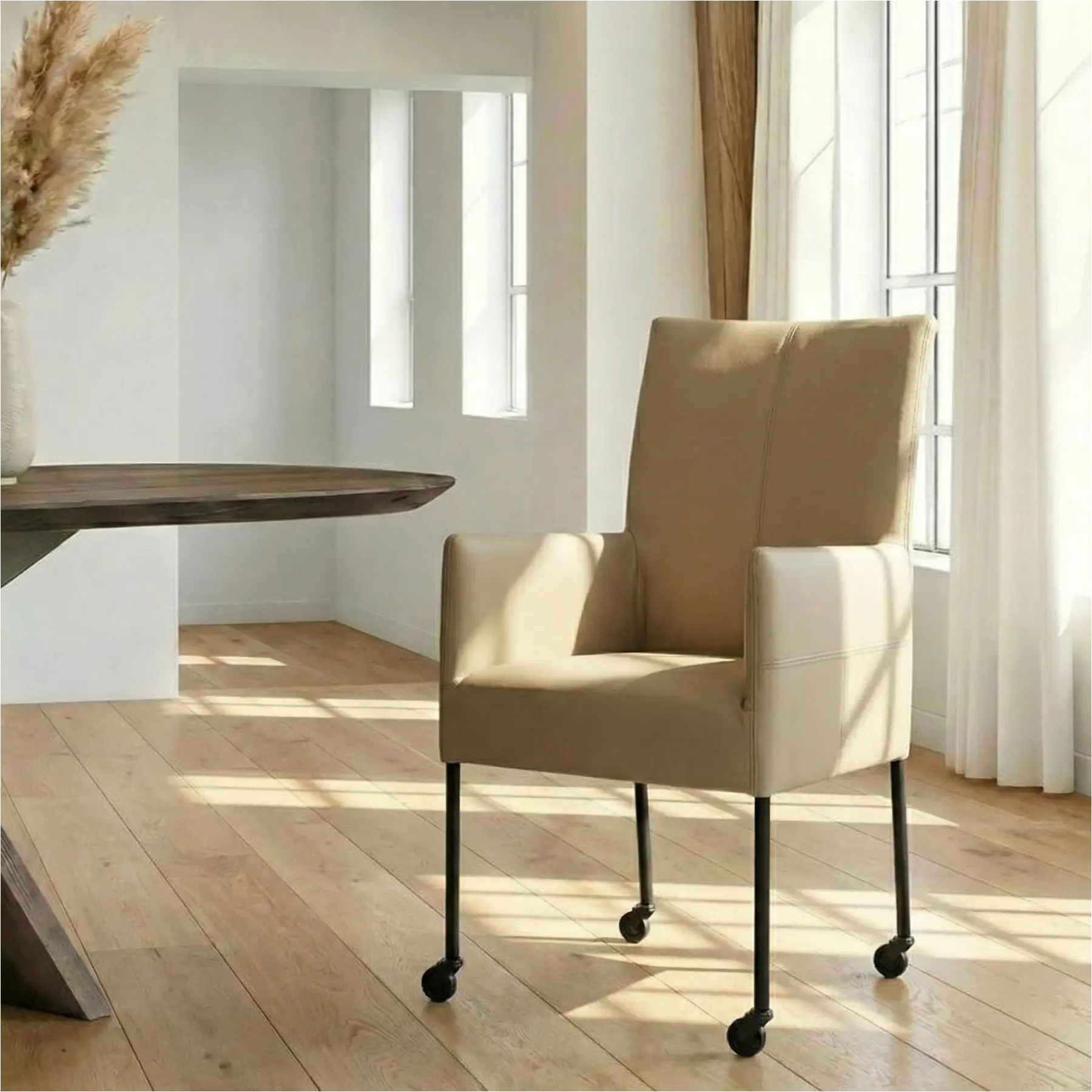 afbeelding van Leren eetkamerstoel Spark - Hermes Mocca (taupe/bruin) - Poten staal rond zwart