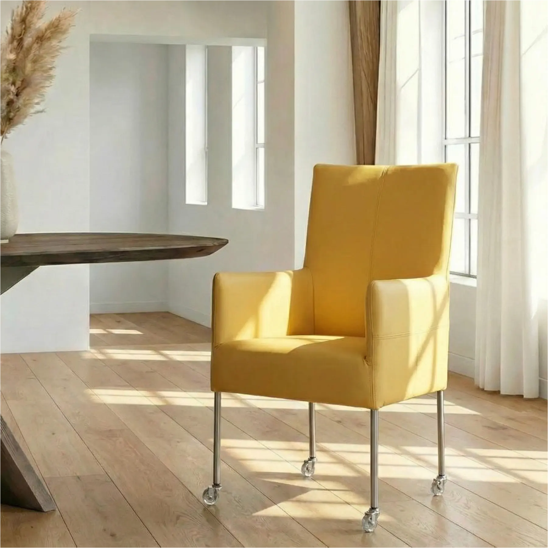 afbeelding van Leren eetkamerstoel Spark - Toledo Giallo (geel) - Poten staal rond RVS