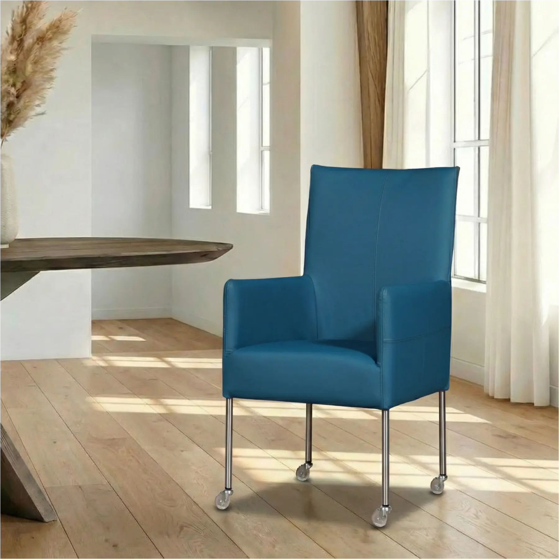 afbeelding van Leren eetkamerstoel Spark - Toledo Turquoise (blauw) - Poten staal rond RVS